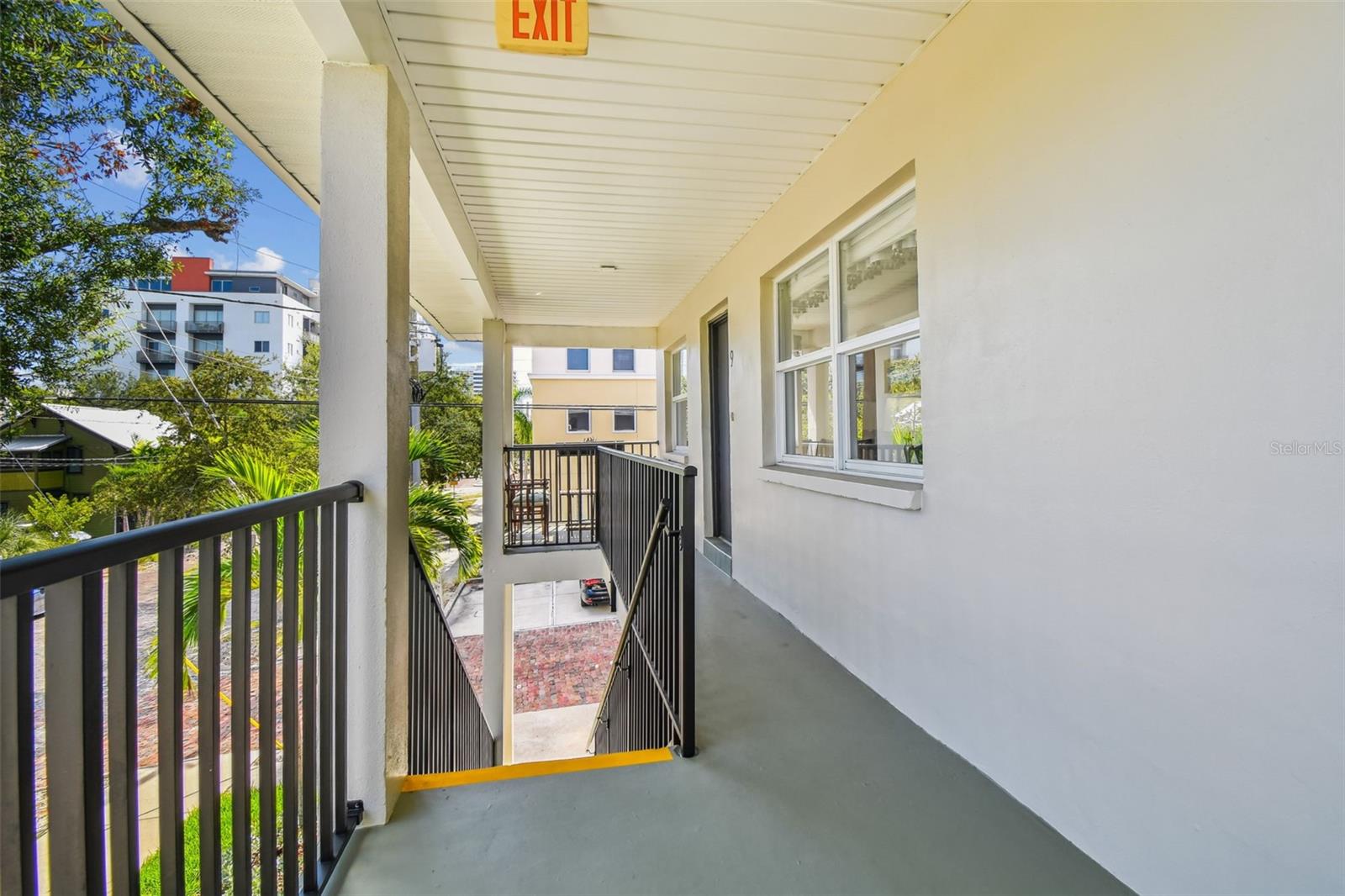 210 6th Unit 9, St Petersburg, FL 33701