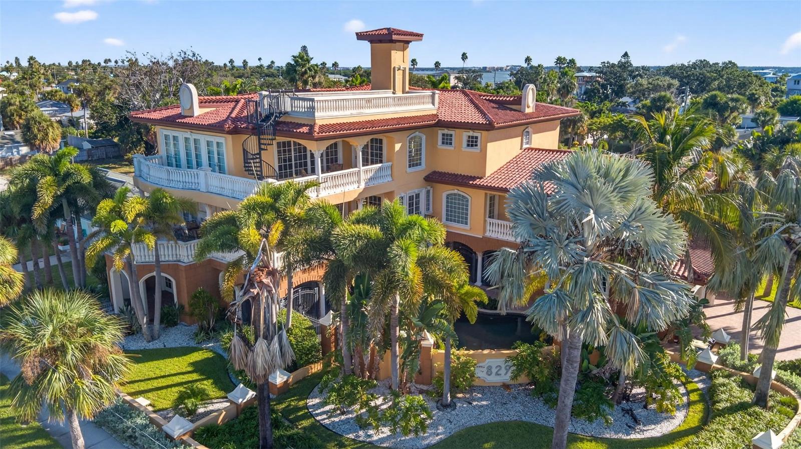 829 Bruce, Clearwater Beach, FL 33767