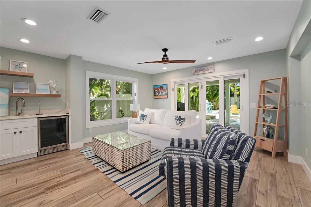 111 Cedar, Anna Maria, FL 34216