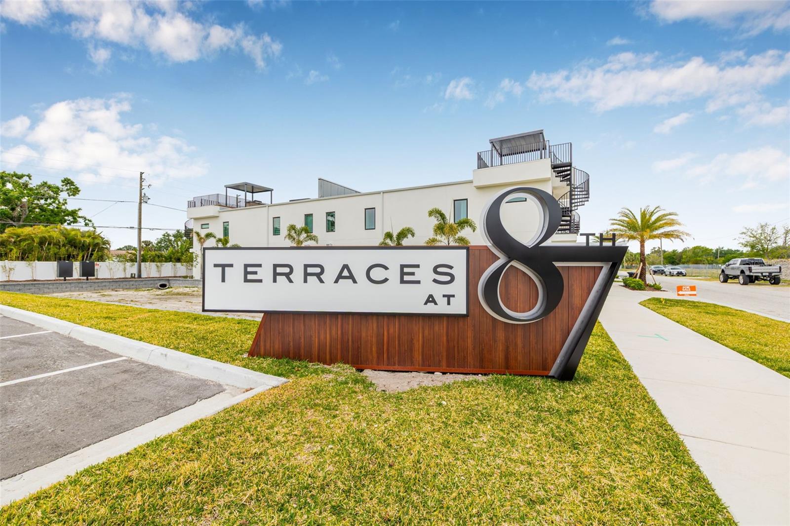 490 87th Avenue North, St Petersburg, FL 33702