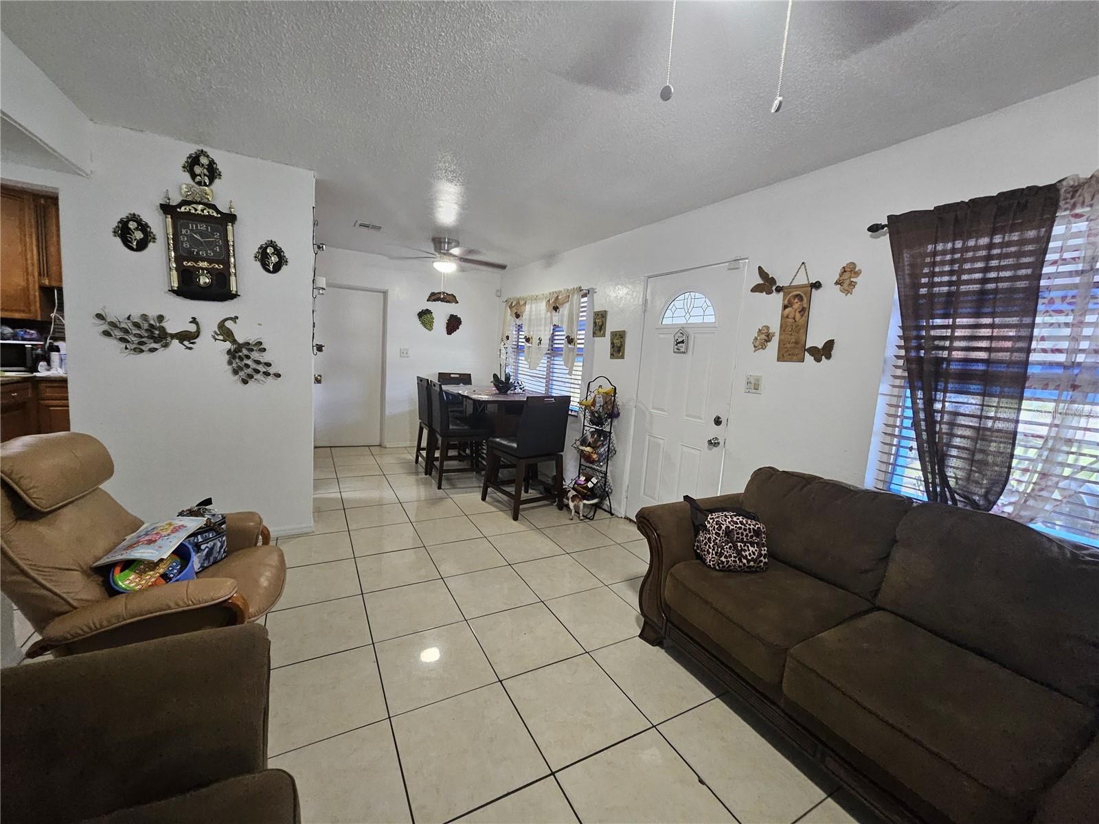 3902 Castell, Orlando, FL 32810