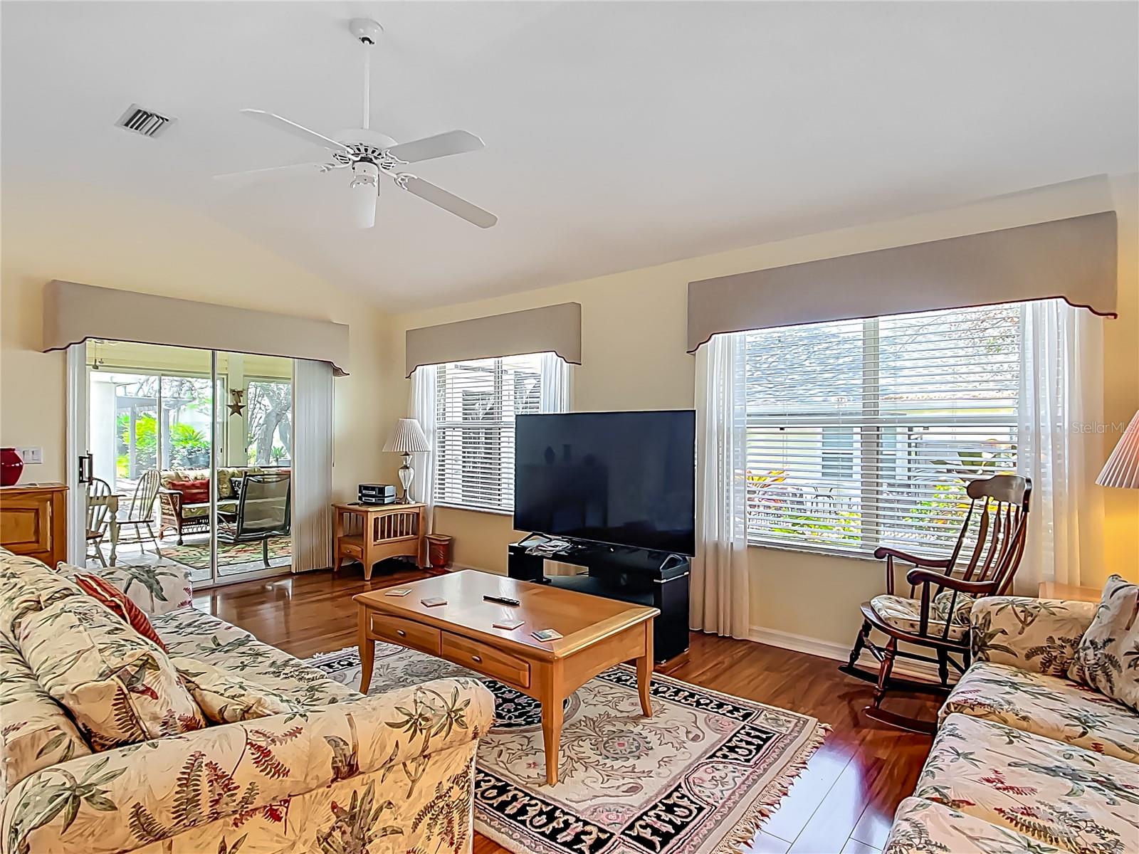 208 Desota, Lady Lake, FL 32159
