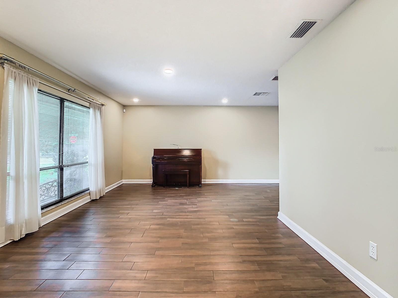 1469 Grace Lake, Longwood, FL 32750