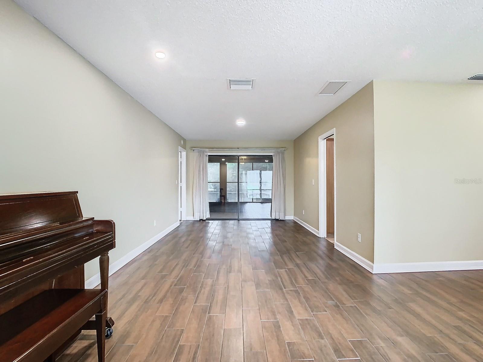 1469 Grace Lake, Longwood, FL 32750