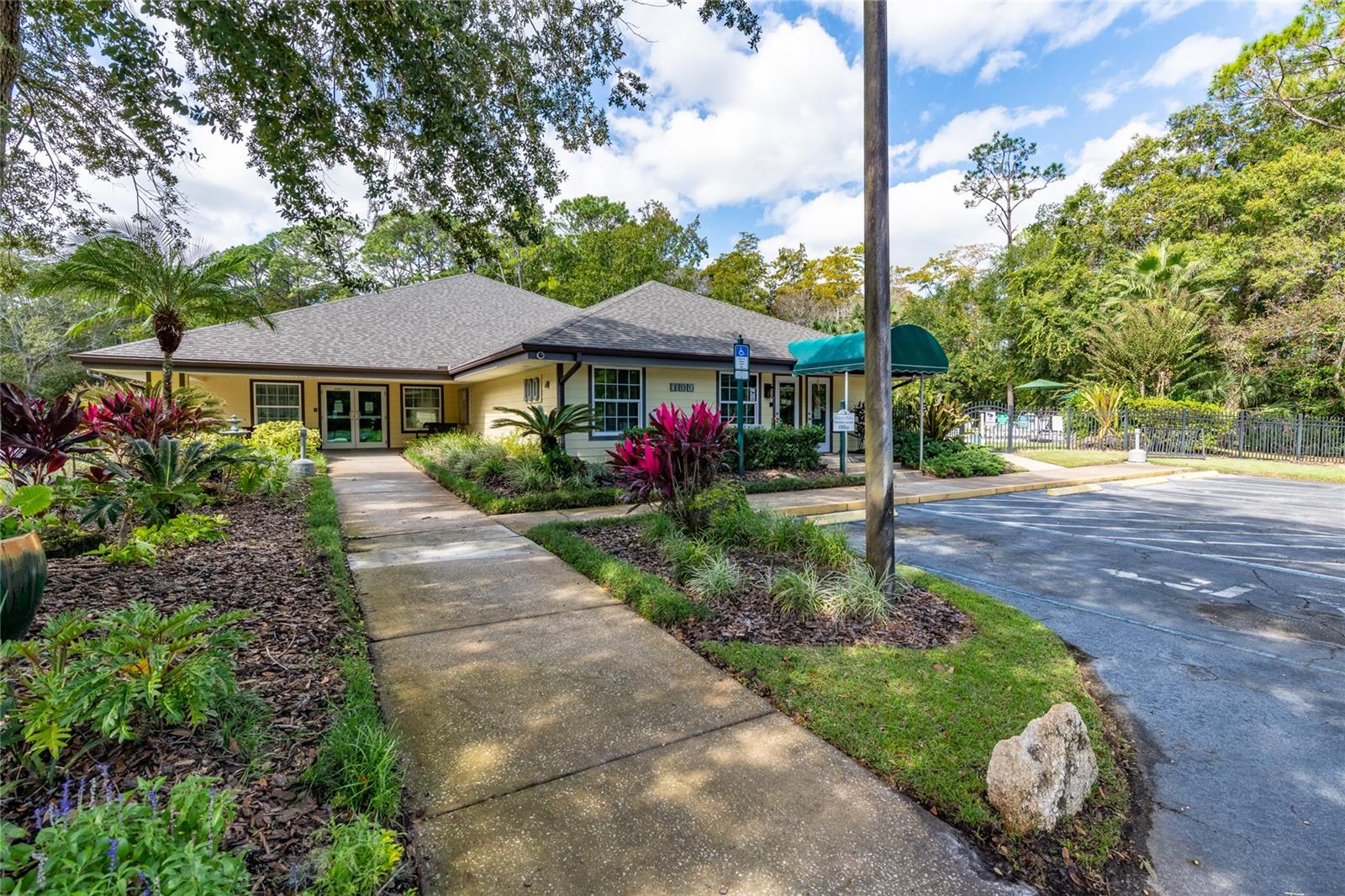 42 Huntington, Ormond Beach, FL 32174