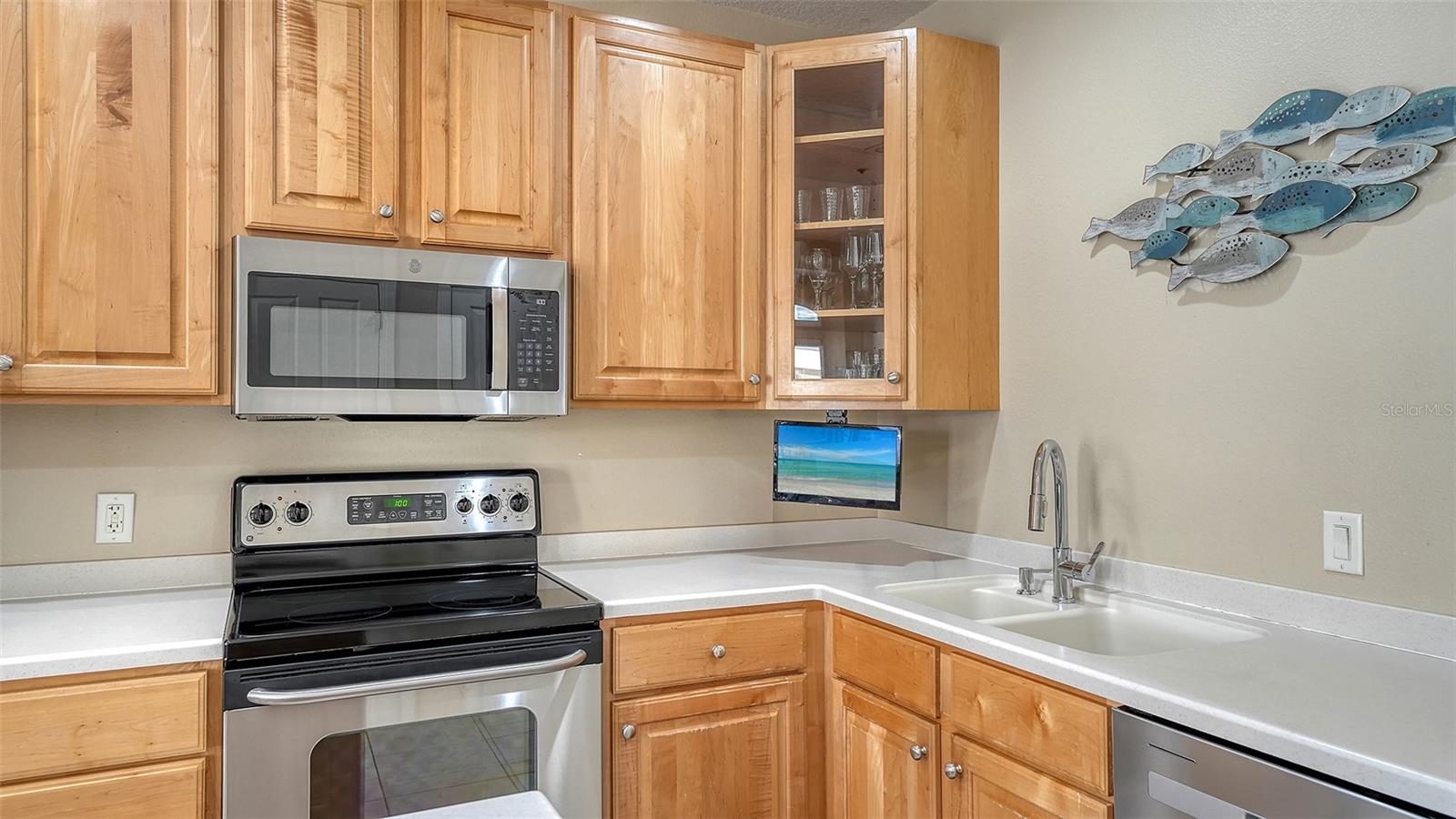 221 17th, Bradenton Beach, FL 34217
