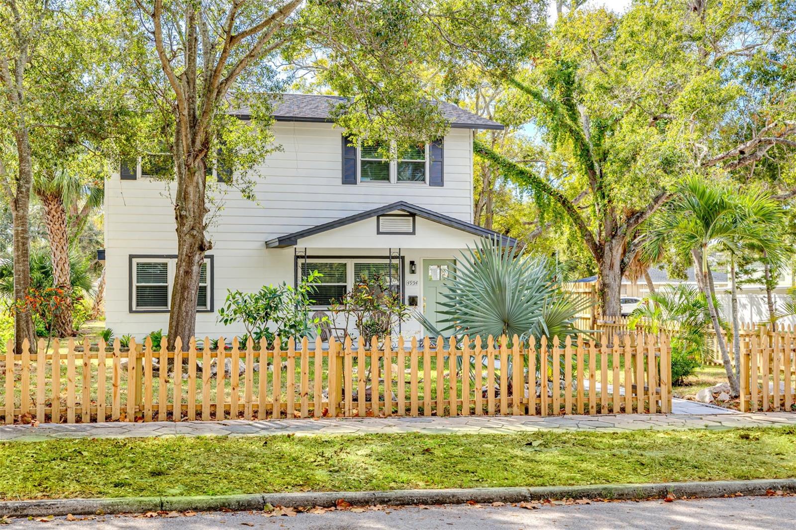 4954 2nd, St Petersburg, FL 33710