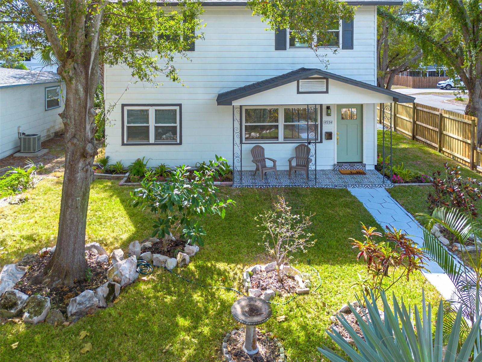 4954 2nd, St Petersburg, FL 33710