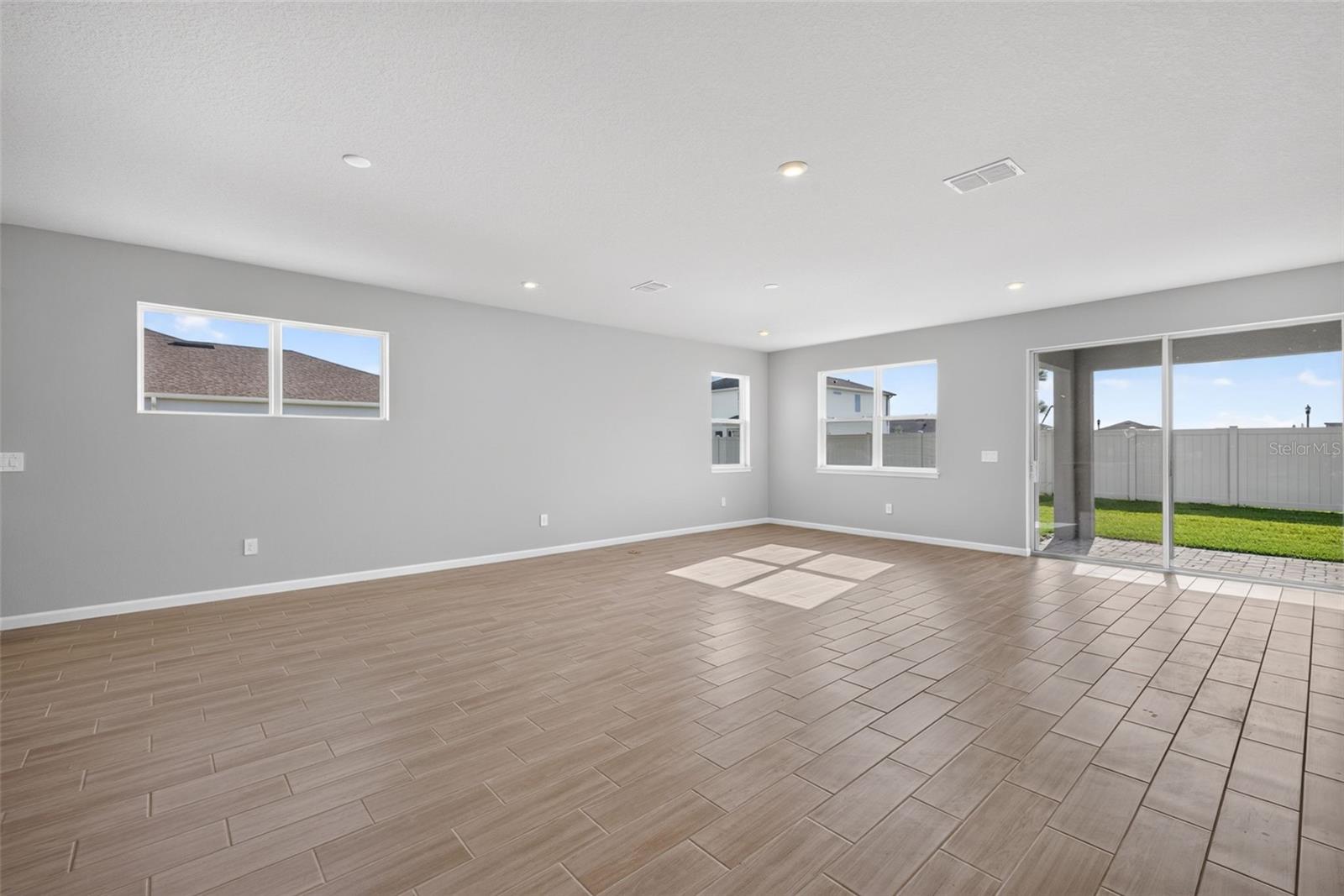 9240 Derbyshire, Parrish, FL 34219