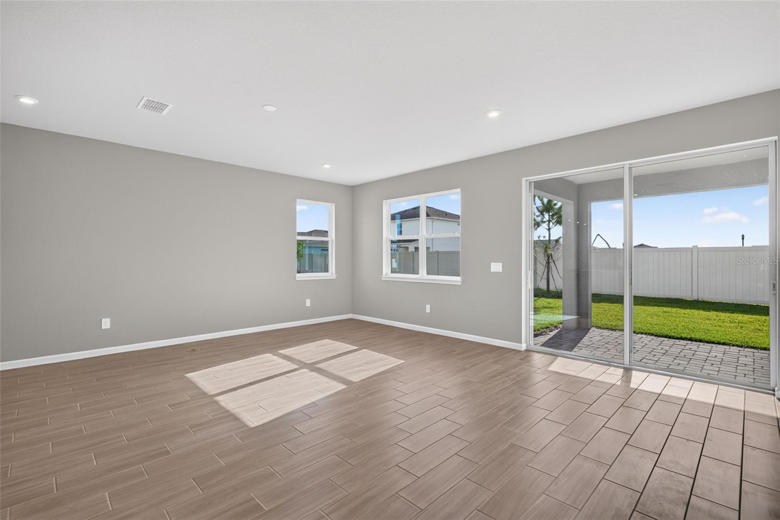 9240 Derbyshire, Parrish, FL 34219
