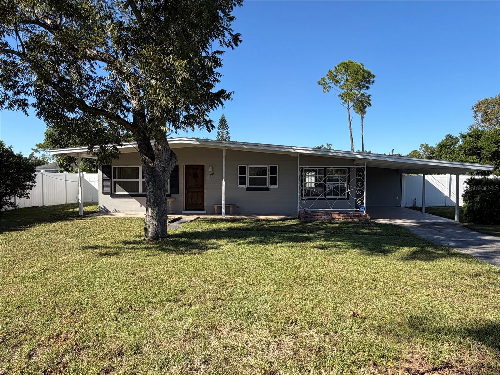 1601 Roselawn, Winter Haven, FL 33880