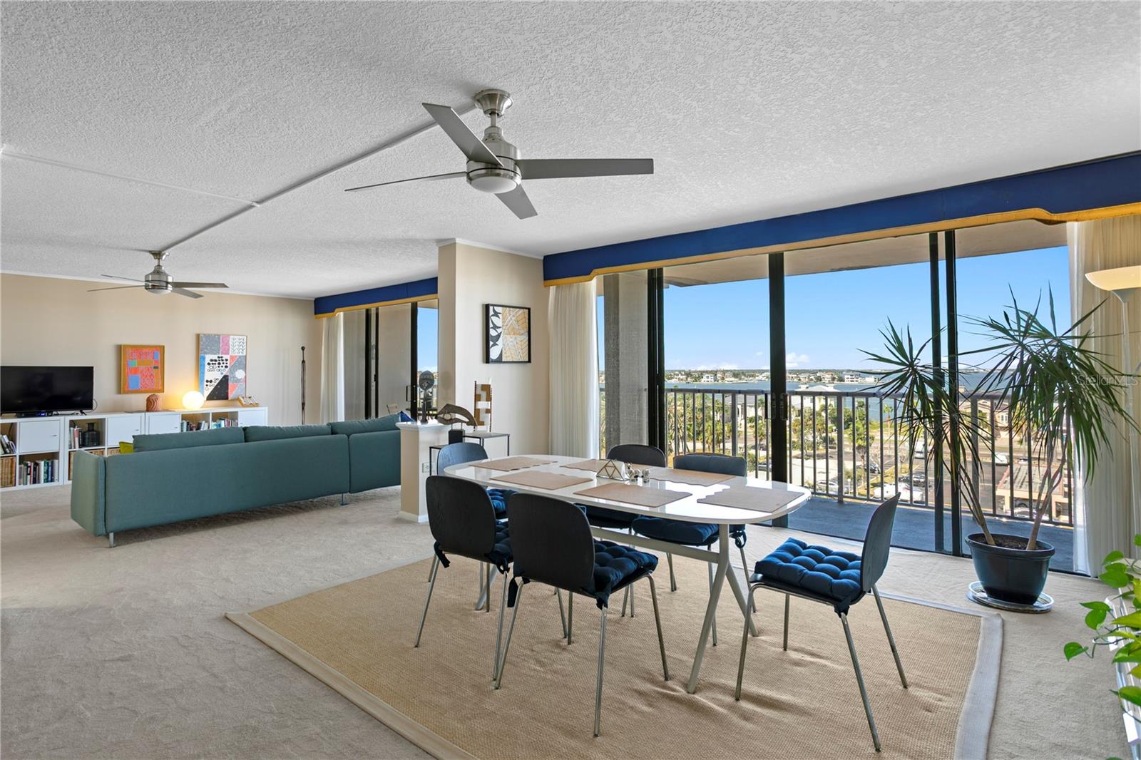 450 Treasure Island Unit 702, Treasure Island, FL 33706