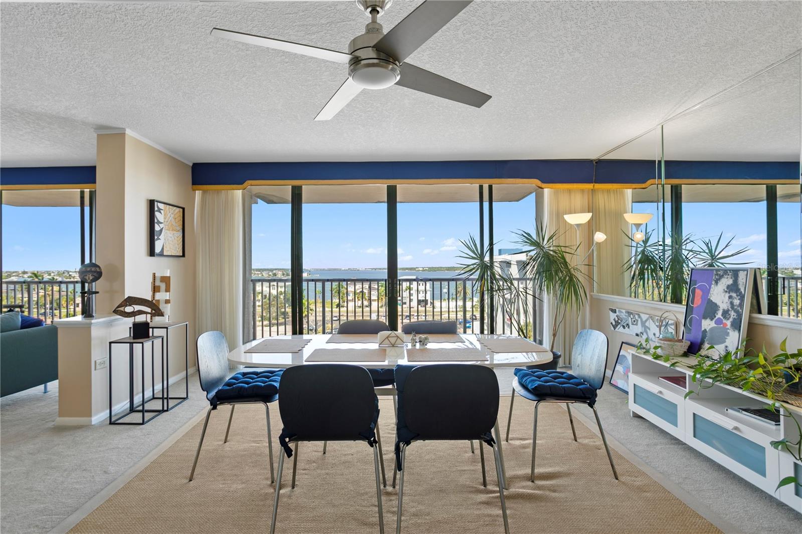 450 Treasure Island Unit 702, Treasure Island, FL 33706