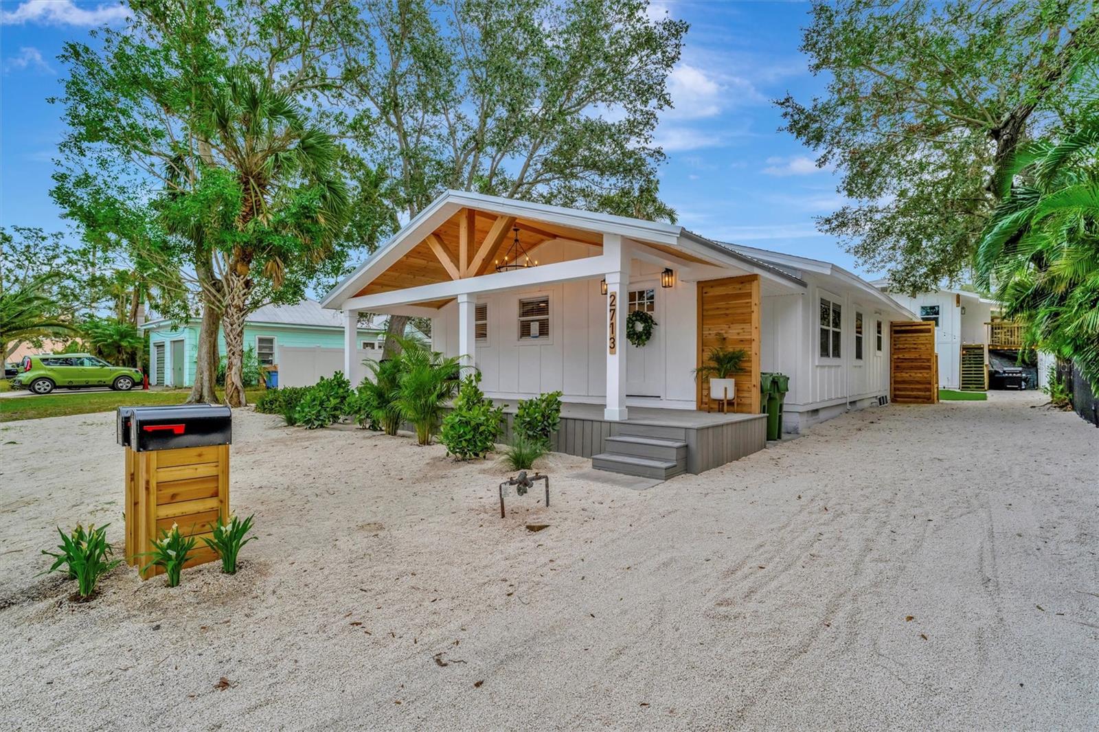 2713 4th, Bradenton, FL 34205