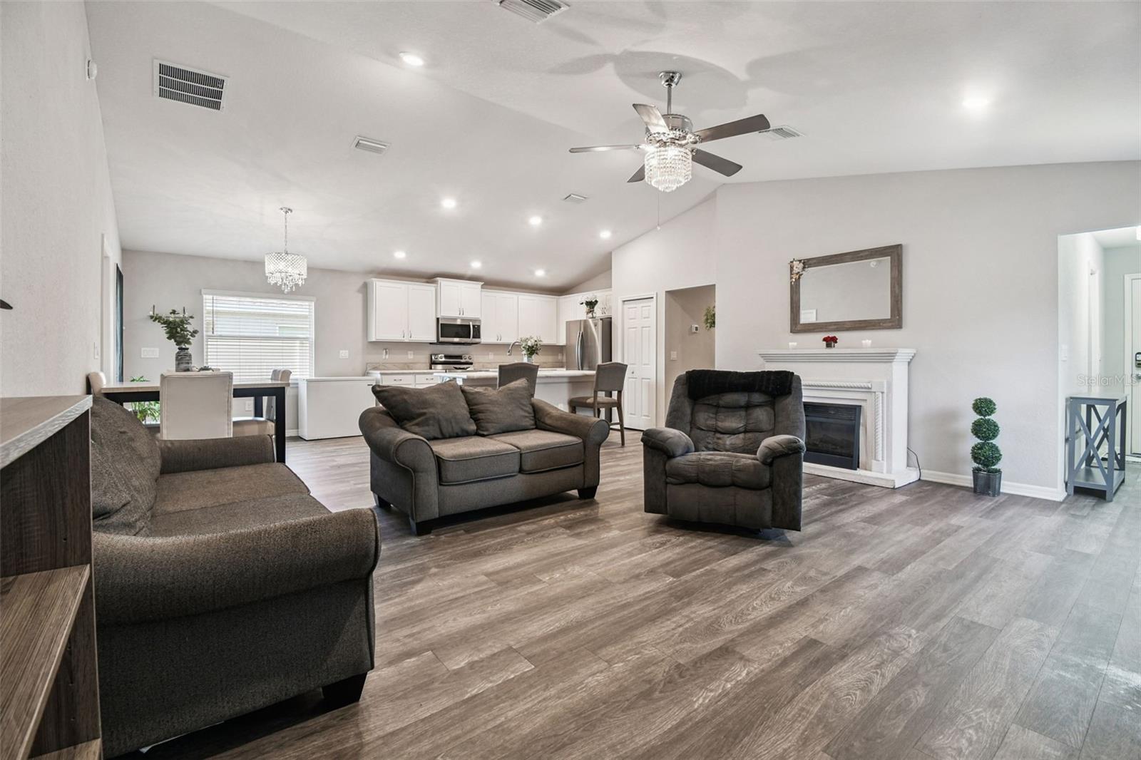114 Eagle Summit, Ruskin, FL 33570
