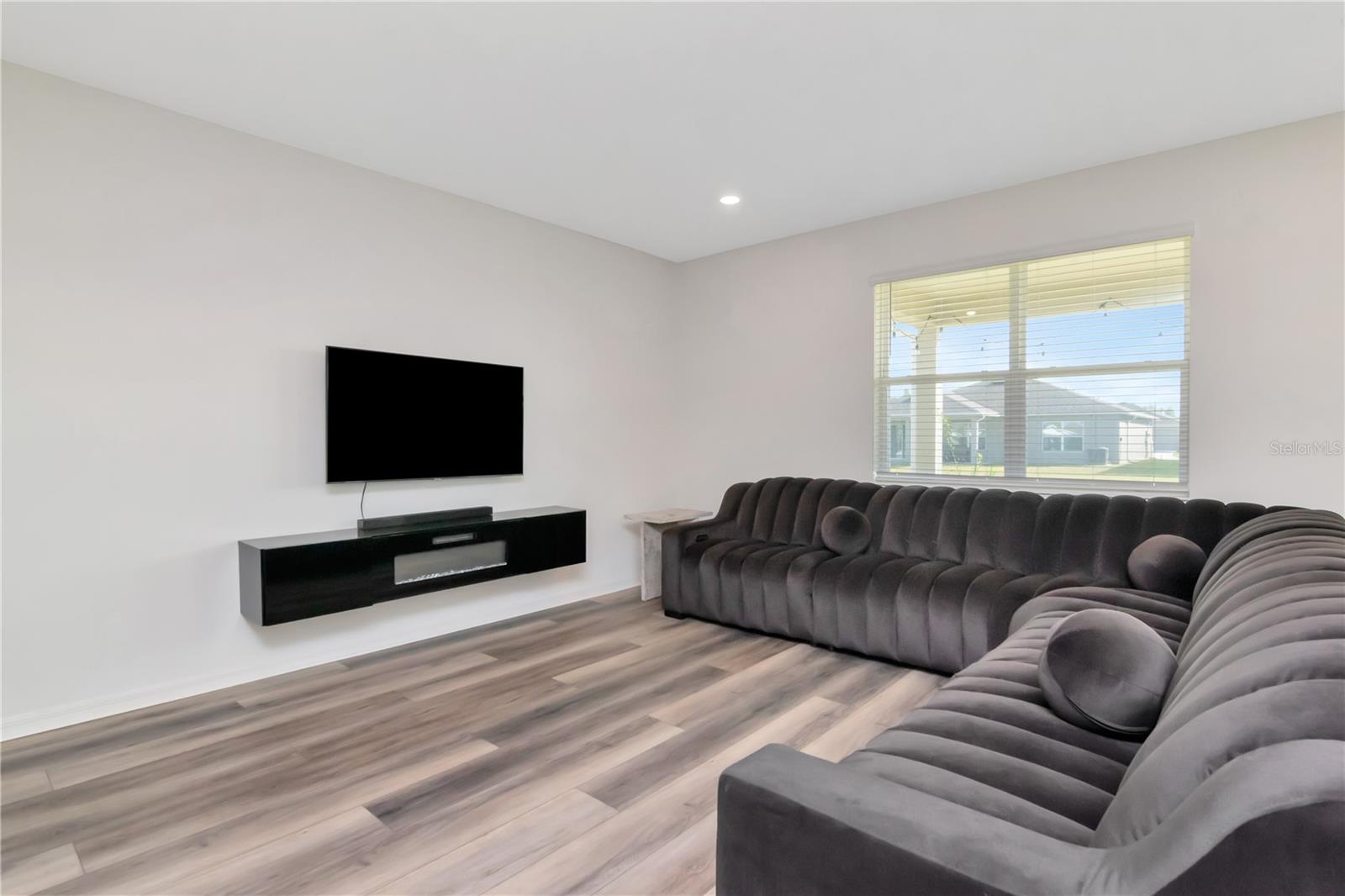 6384 Burning Opal, Land O Lakes, FL 34638