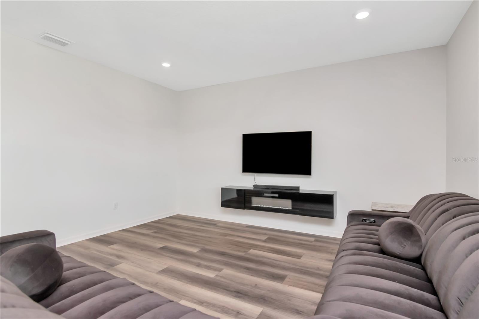 6384 Burning Opal, Land O Lakes, FL 34638