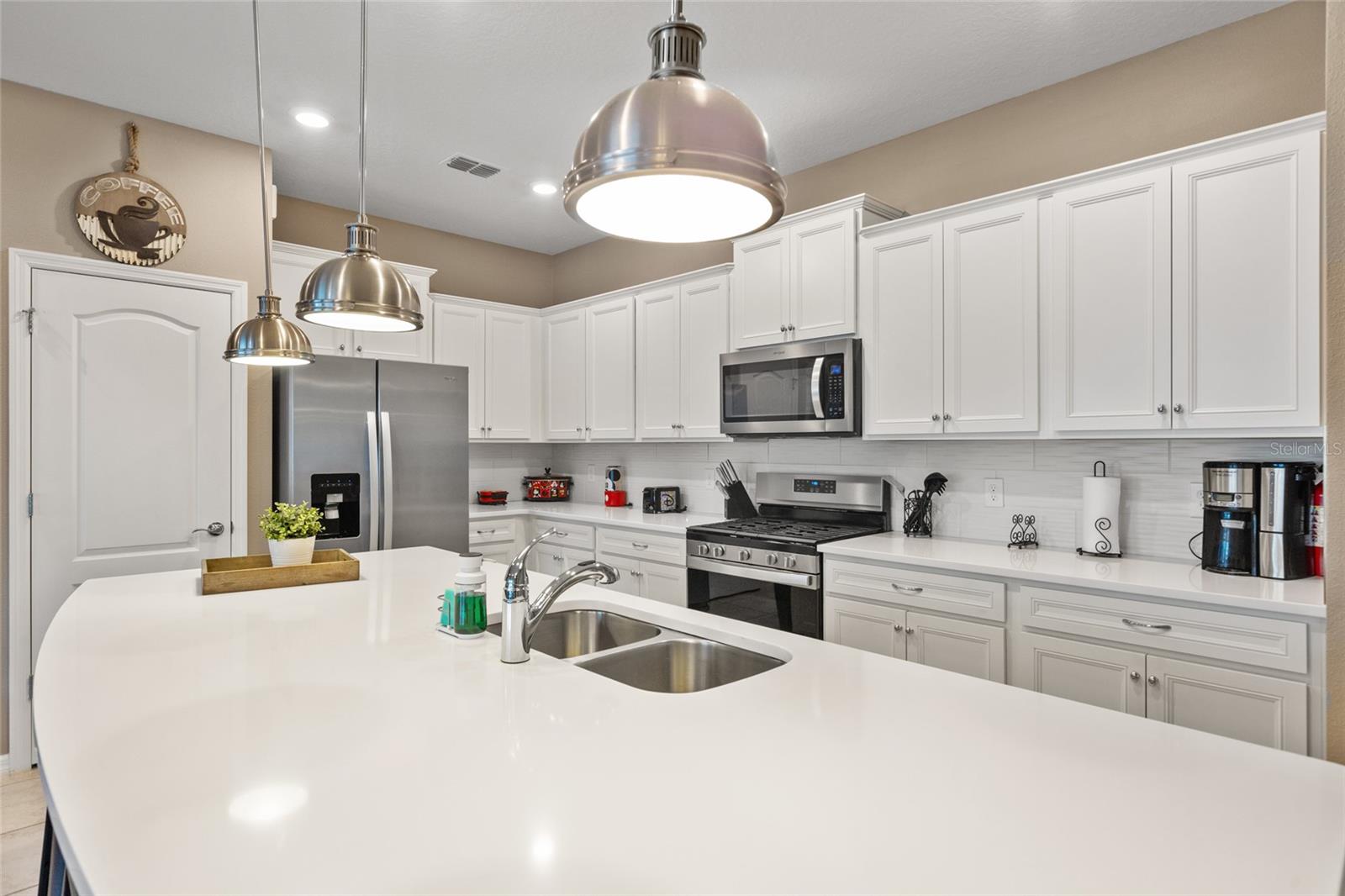 7160 Oakmoss Loop, Davenport, FL 33837