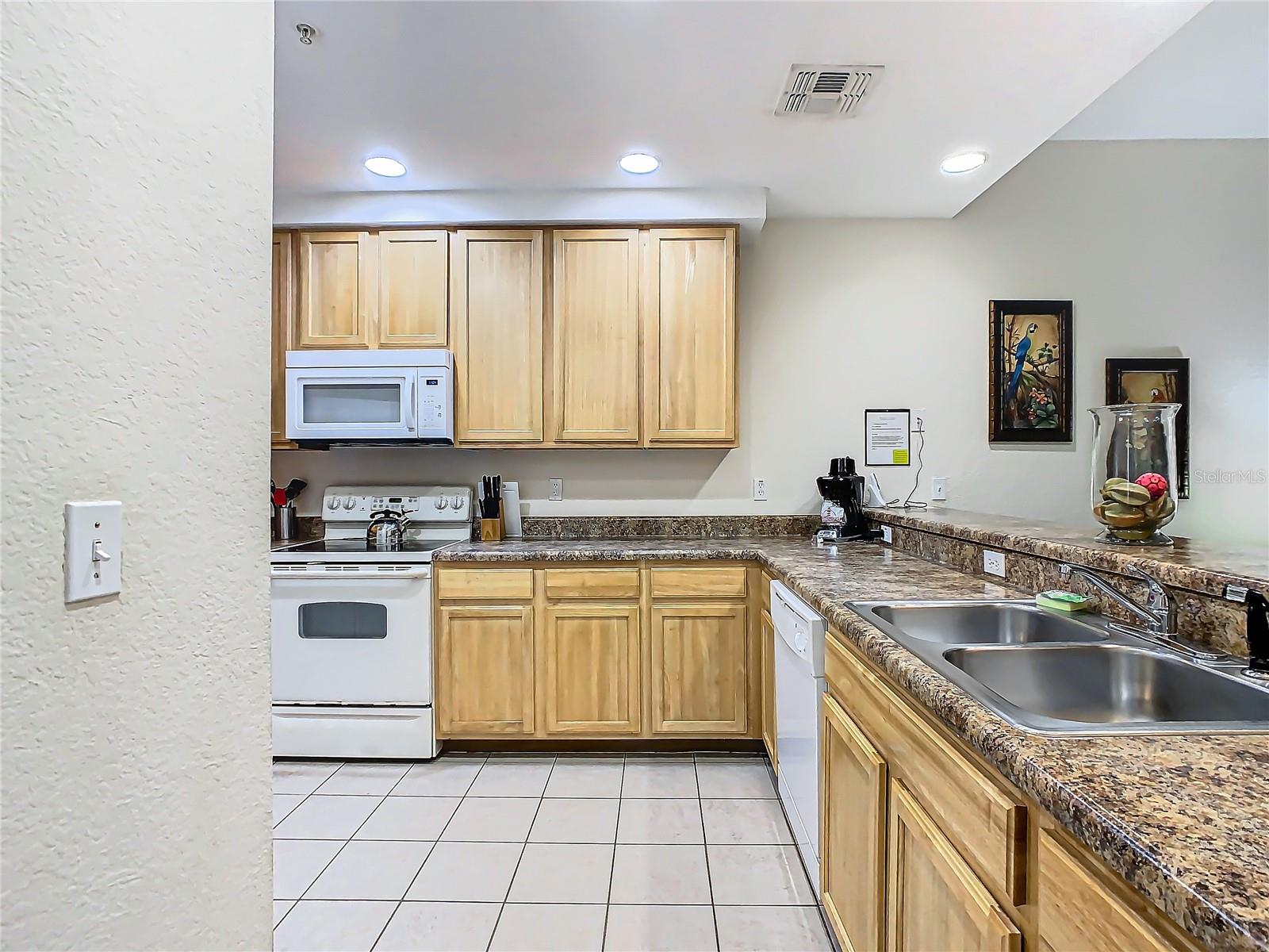 3050 Pirates Retreat Unit 108, Kissimmee, FL 34747