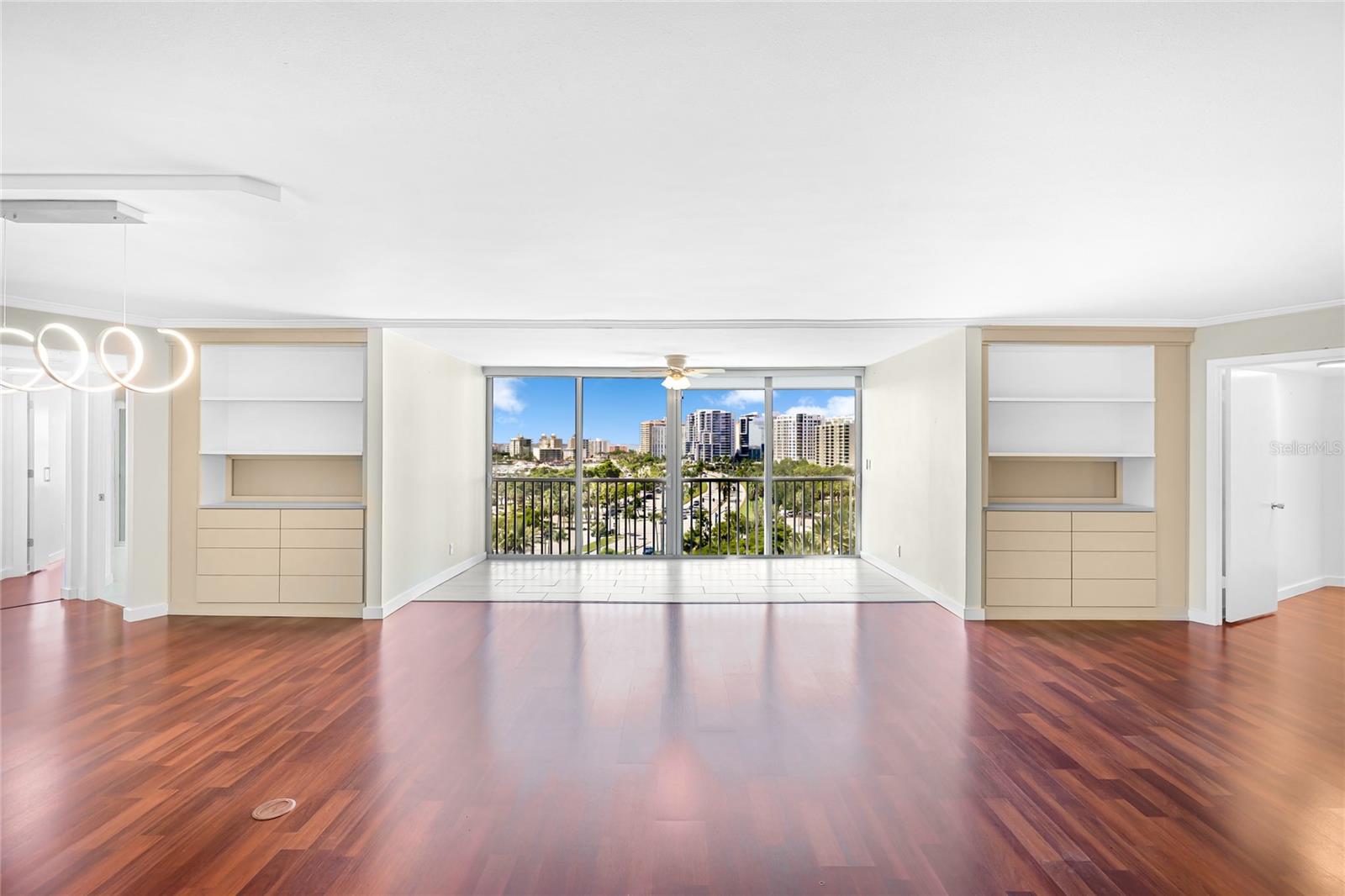 435 Gulfstream Unit 1004, Sarasota, FL 34236