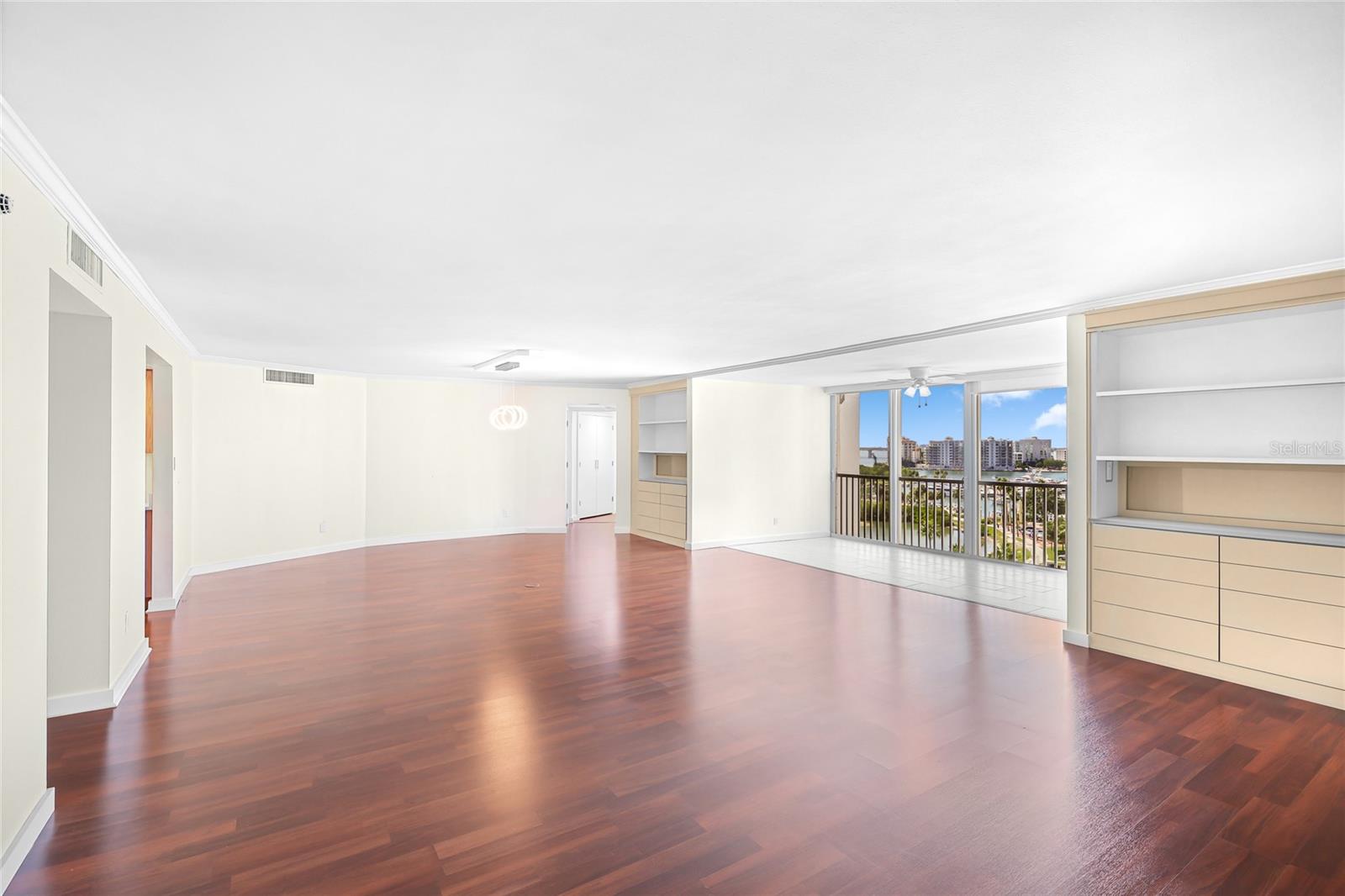 435 Gulfstream Unit 1004, Sarasota, FL 34236