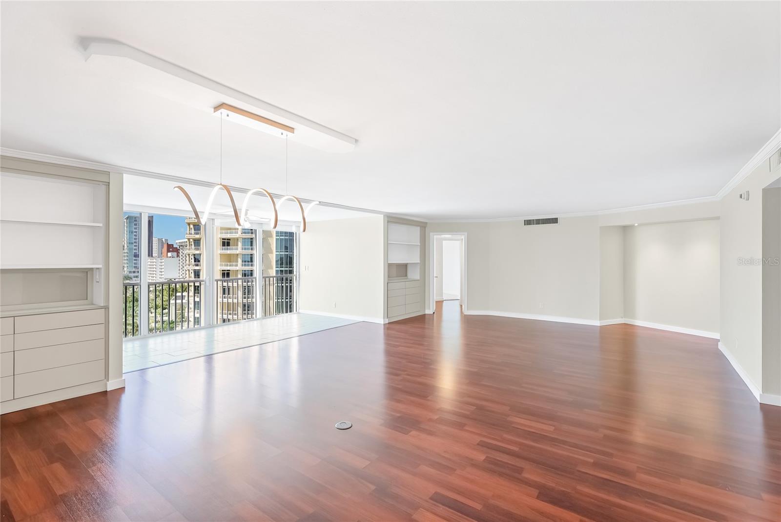 435 Gulfstream Unit 1004, Sarasota, FL 34236