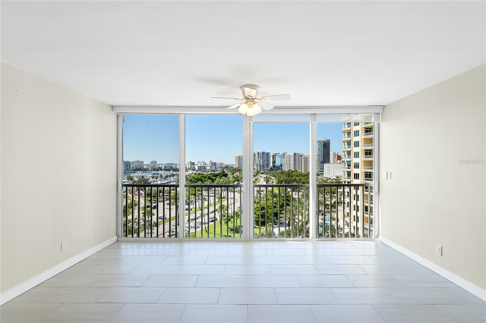 435 Gulfstream Unit 1004, Sarasota, FL 34236