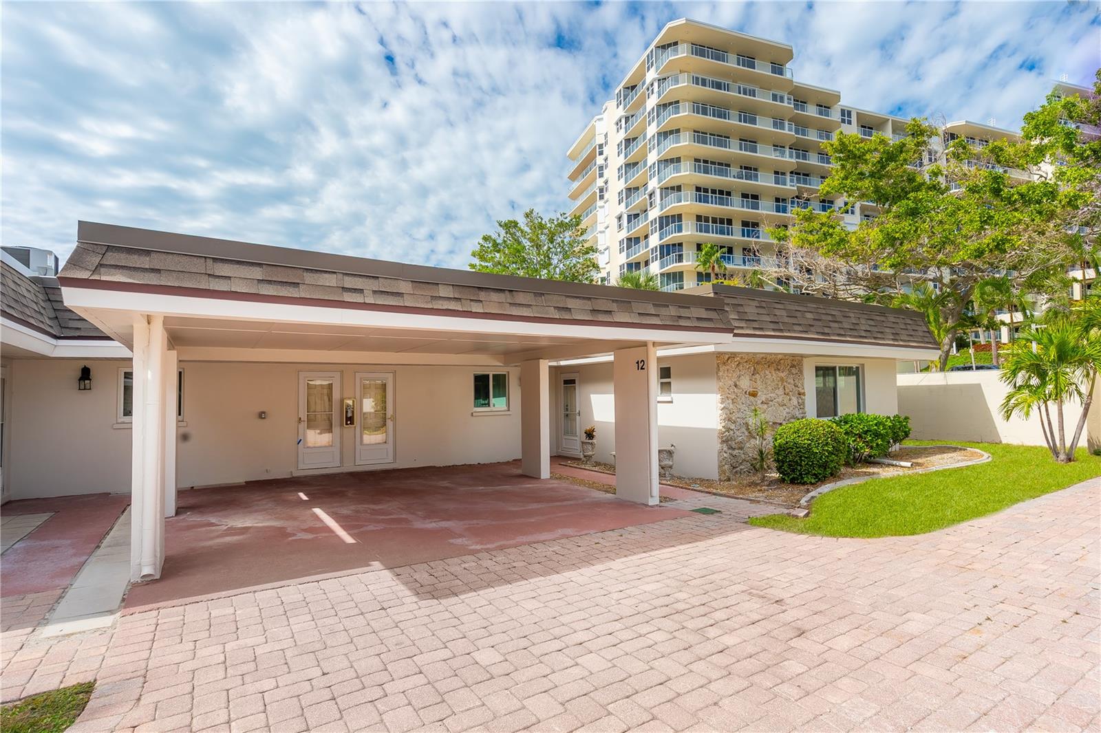 1900 Benjamin Franklin Unit V12, Sarasota, FL 34236