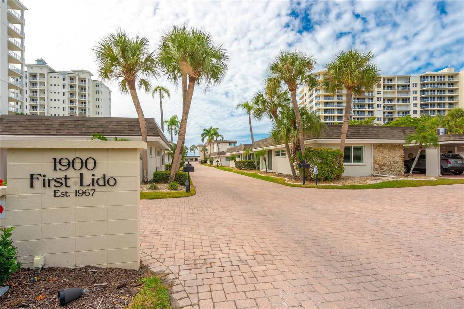1900 Benjamin Franklin Unit V12, Sarasota, FL 34236