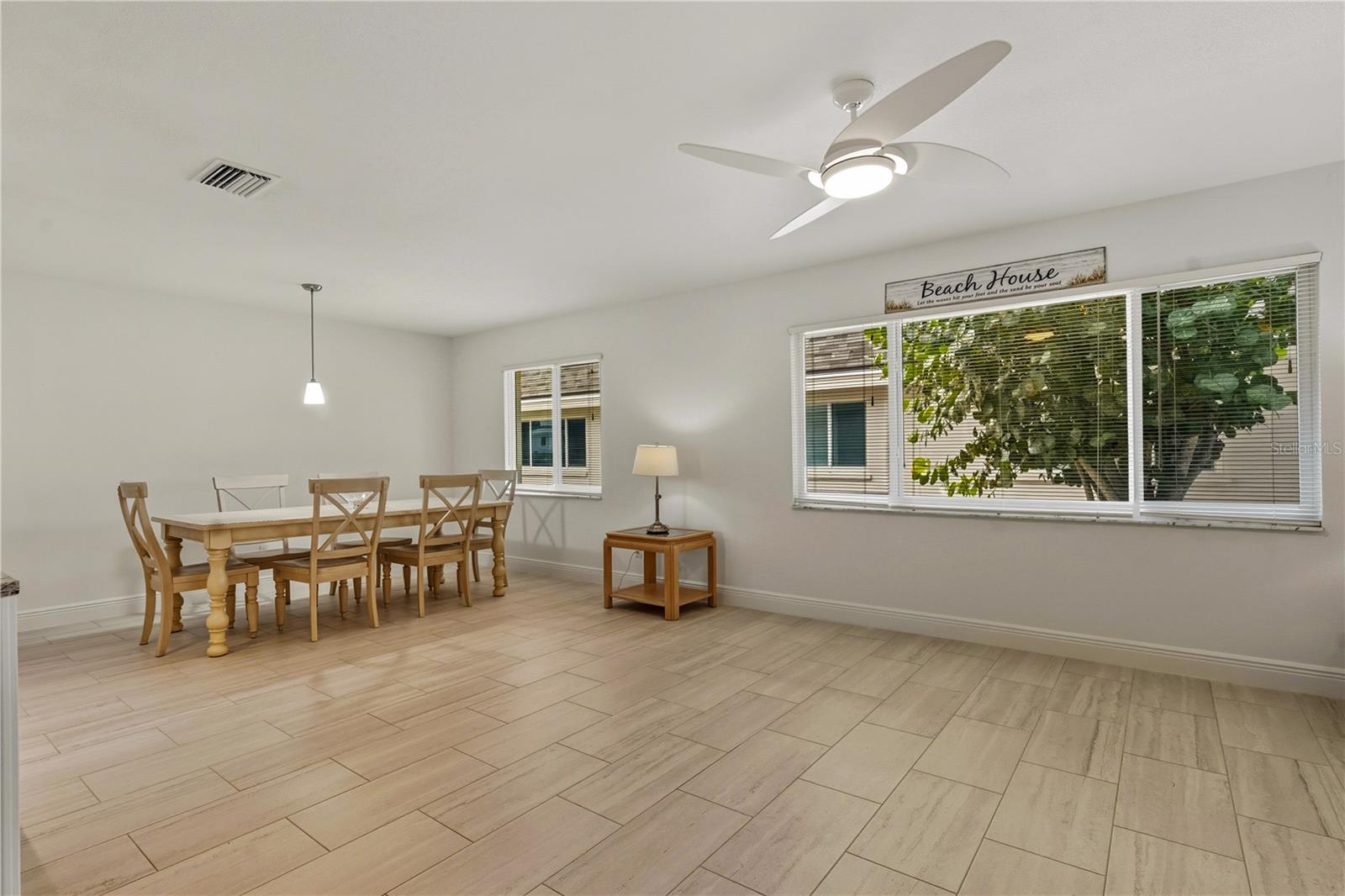 1900 Benjamin Franklin Unit V12, Sarasota, FL 34236