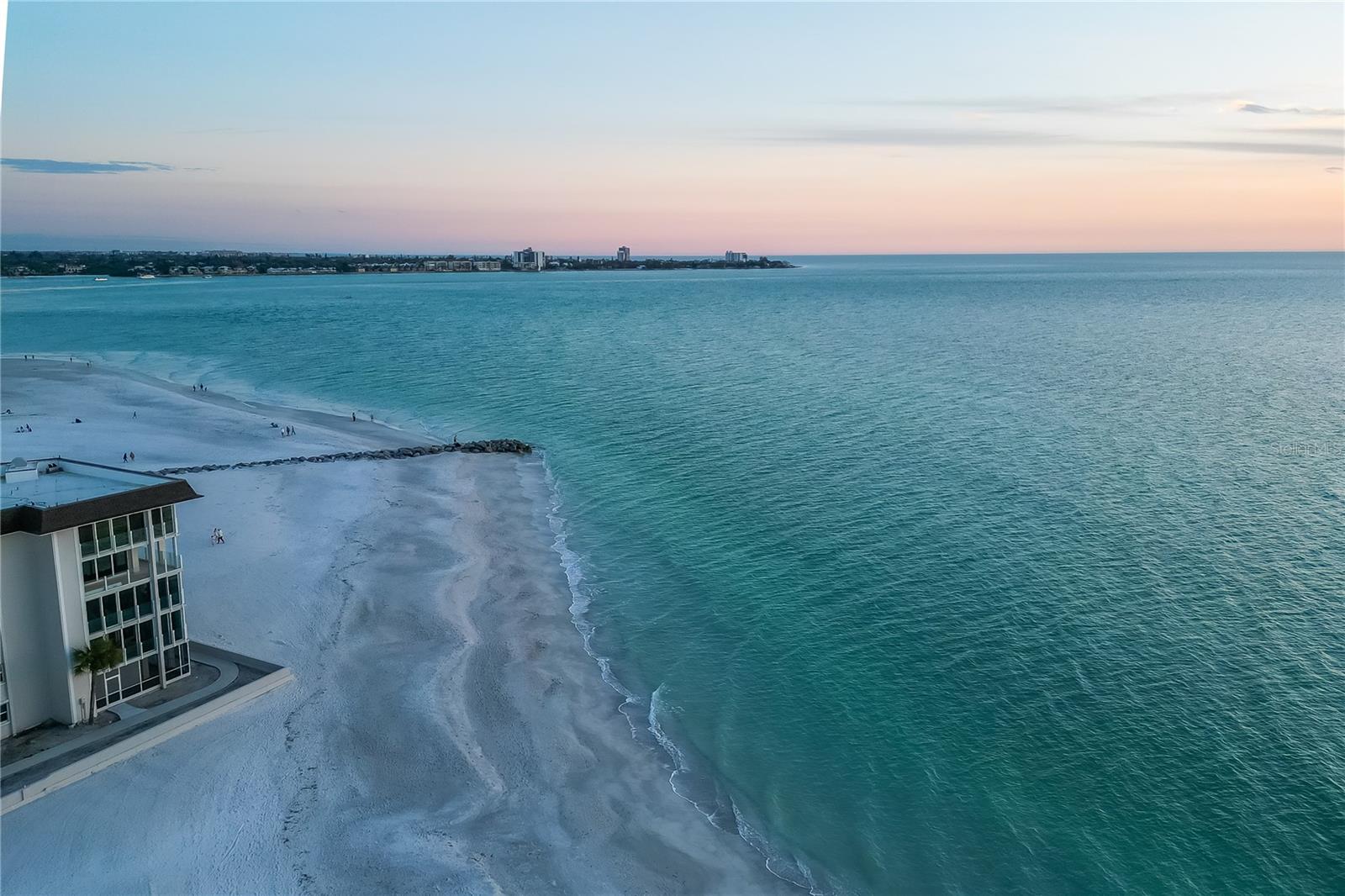 1900 Benjamin Franklin Unit V12, Sarasota, FL 34236