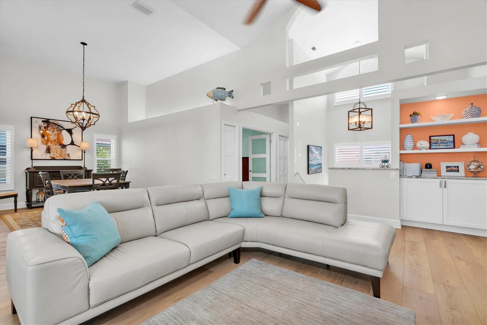 18 Jefferson, St Petersburg, FL 33711