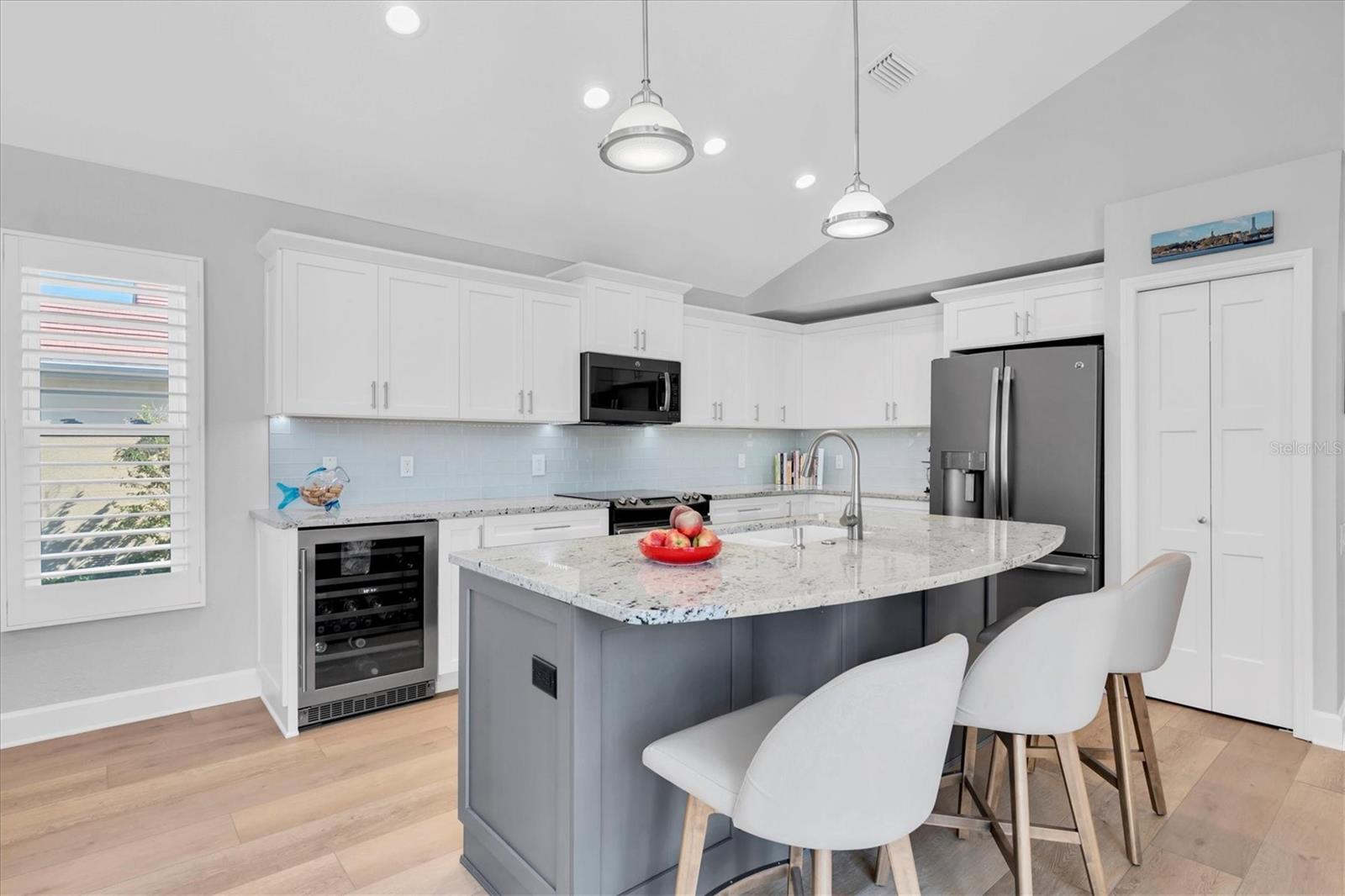 18 Jefferson, St Petersburg, FL 33711