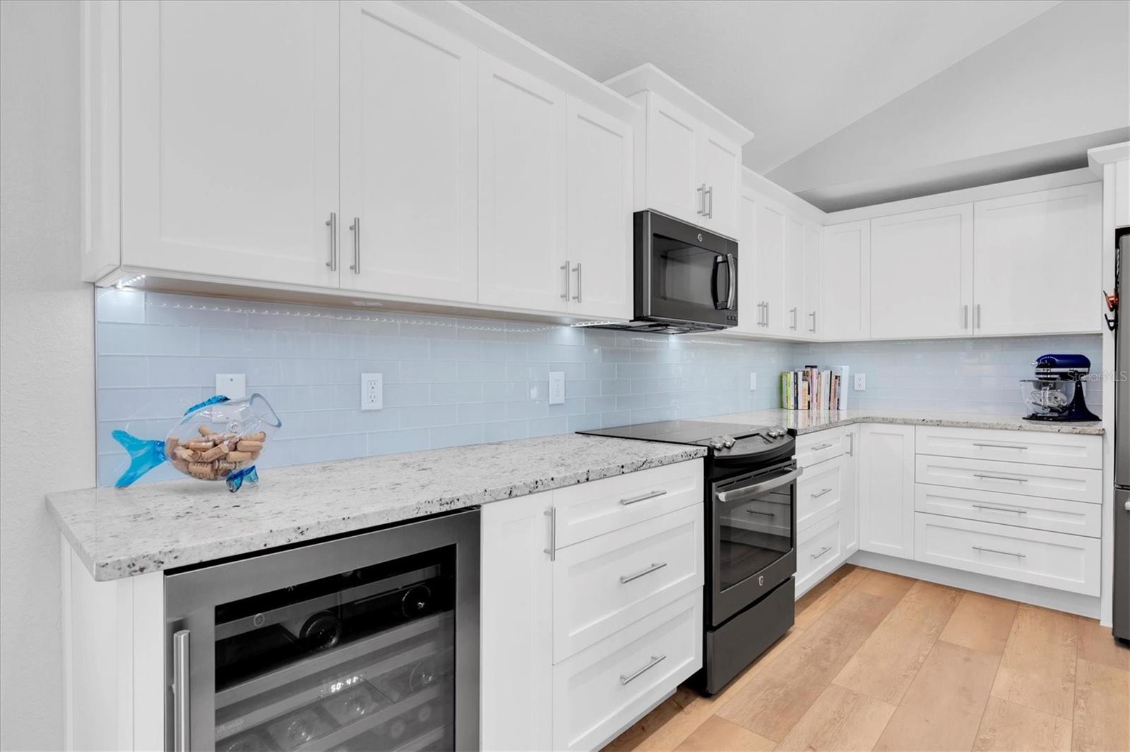 18 Jefferson, St Petersburg, FL 33711