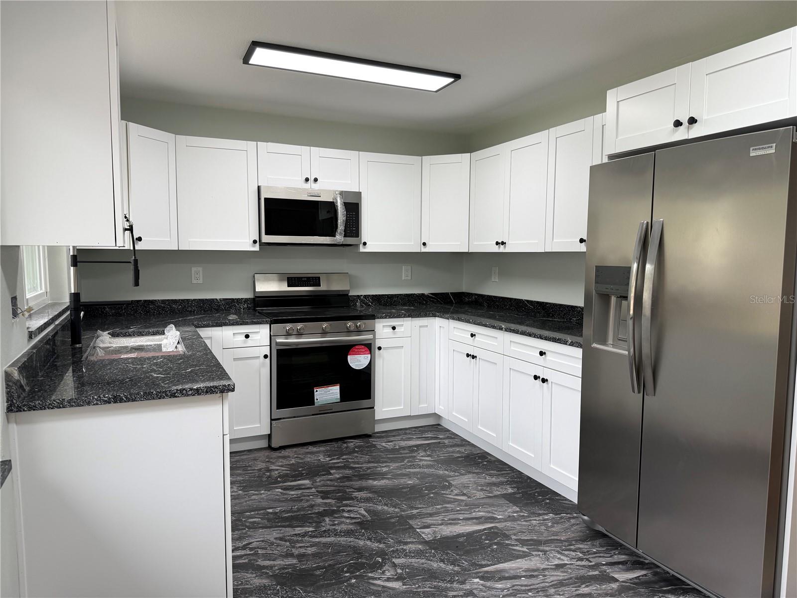 6221 6th, St Petersburg, FL 33710