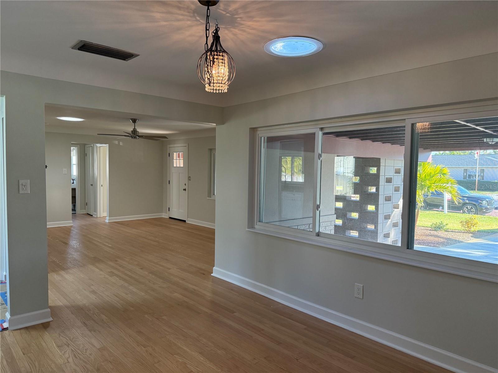 6221 6th, St Petersburg, FL 33710
