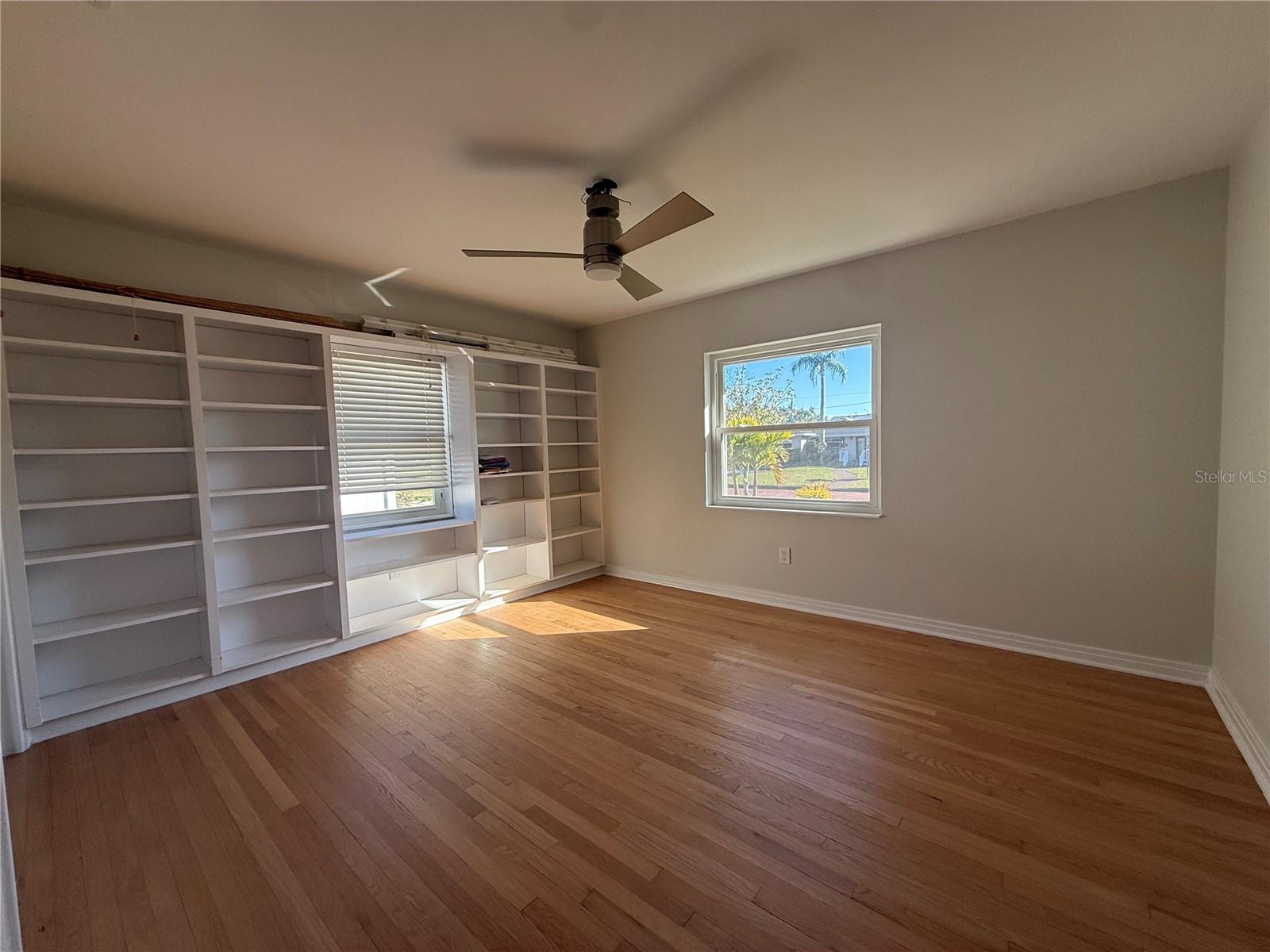 6221 6th, St Petersburg, FL 33710