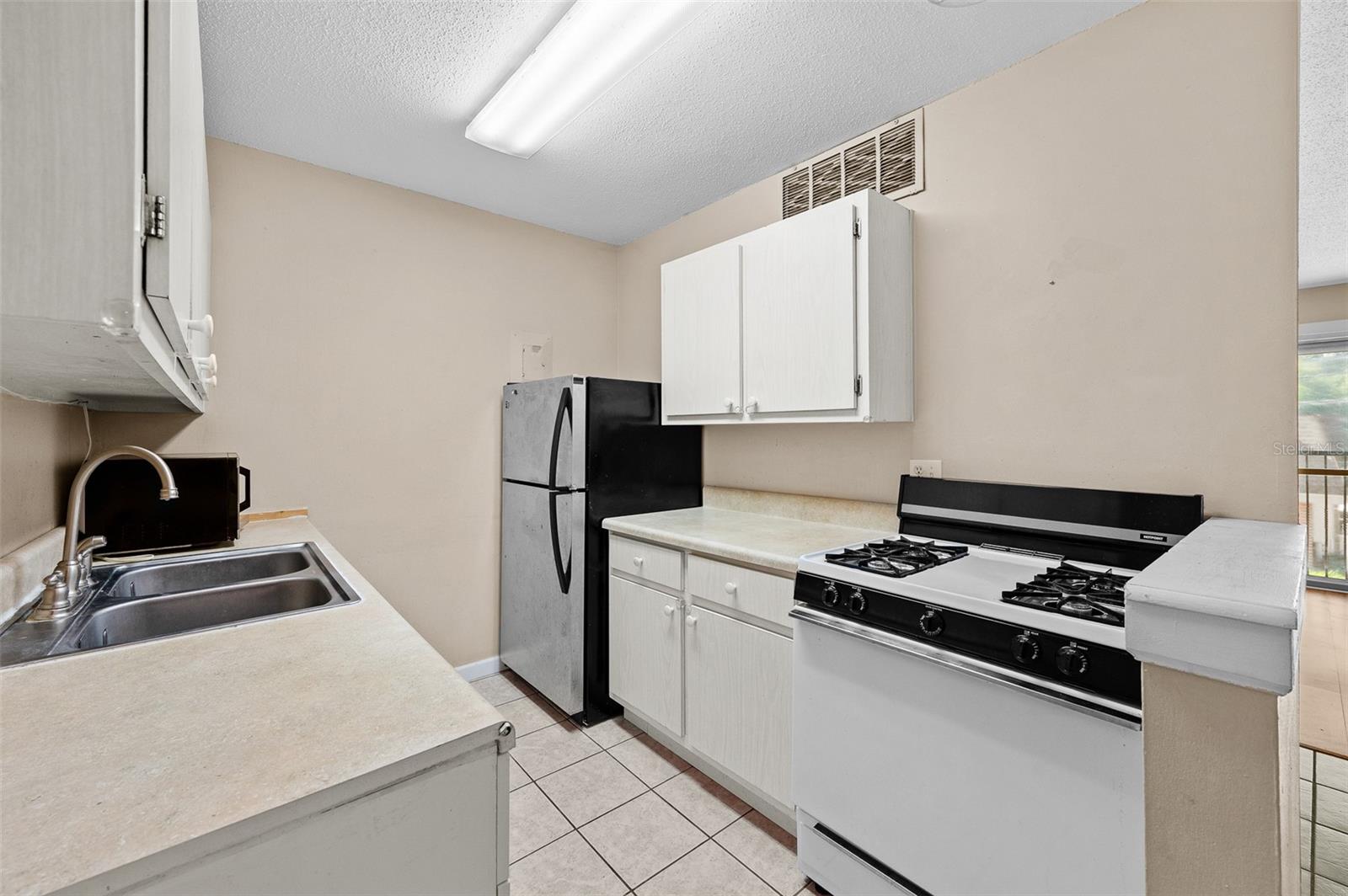 1700 16th Unit D24, Gainesville, FL 32608