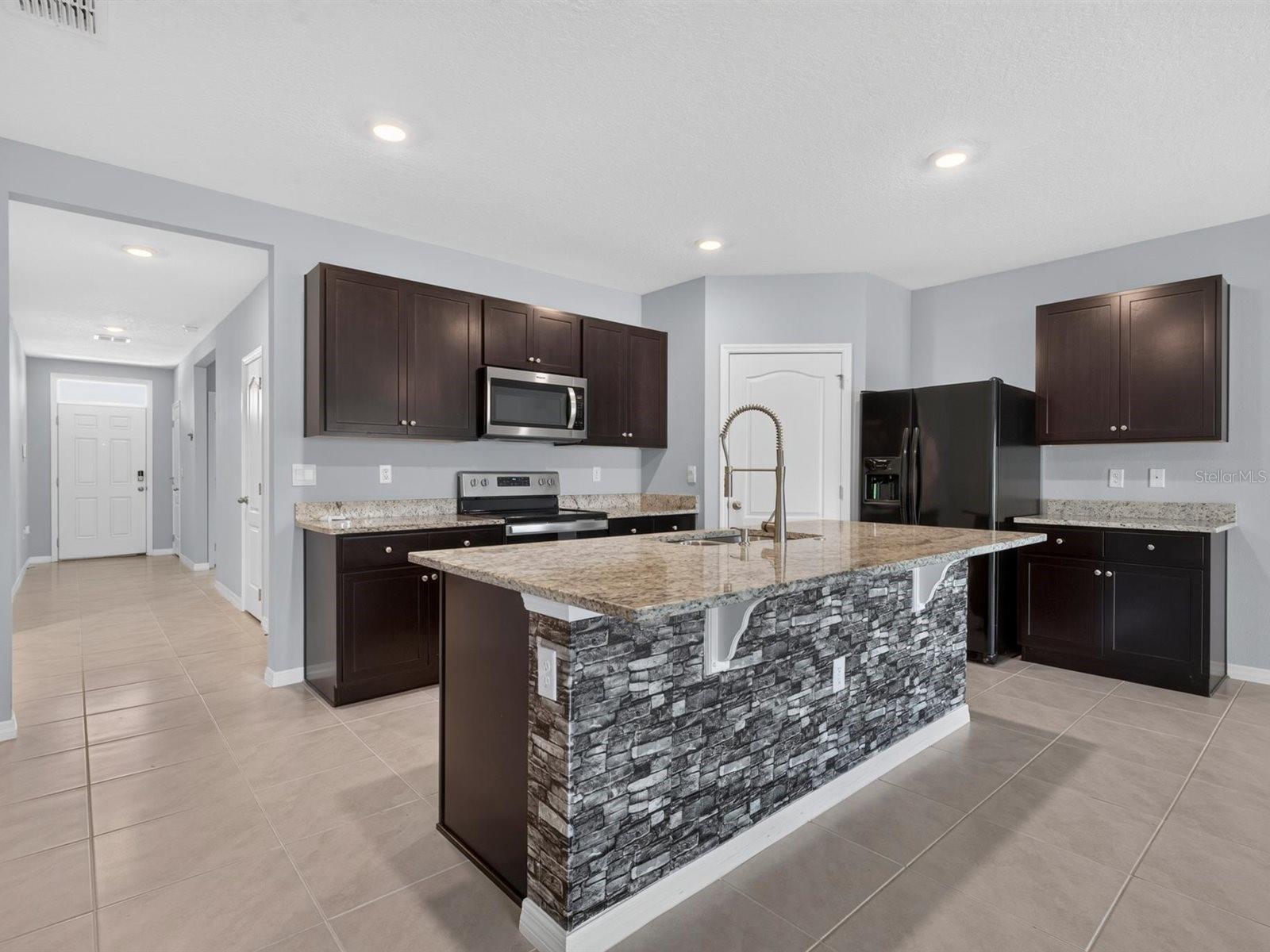 1961 Victoria, Davenport, FL 33837