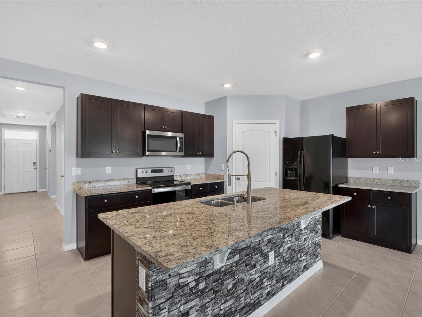 1961 Victoria, Davenport, FL 33837
