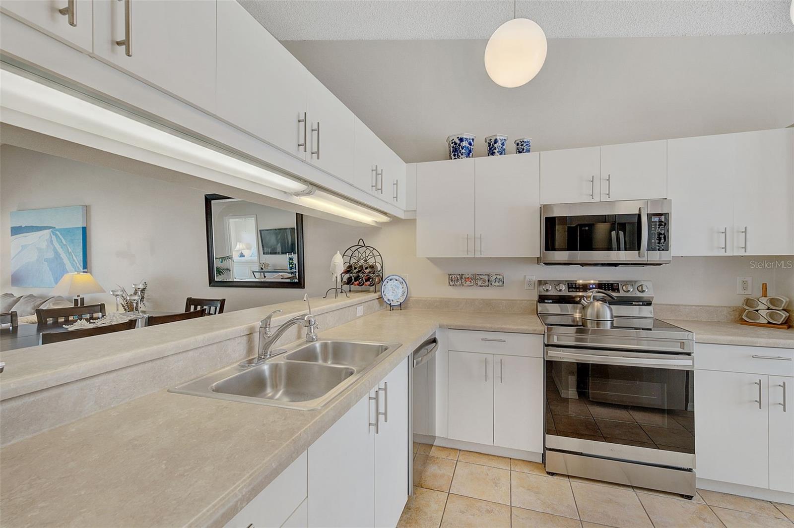 4706 Sand Trap Street Unit 202, Bradenton, FL 34203
