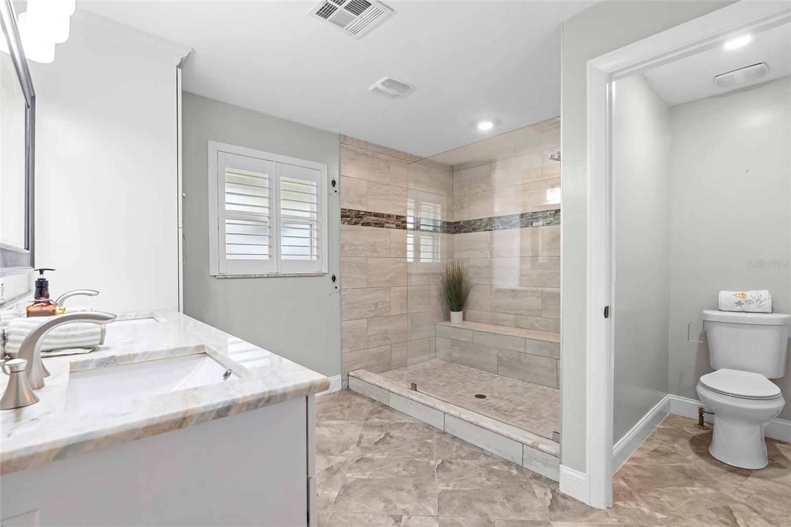 4592 40th, St Petersburg, FL 33711