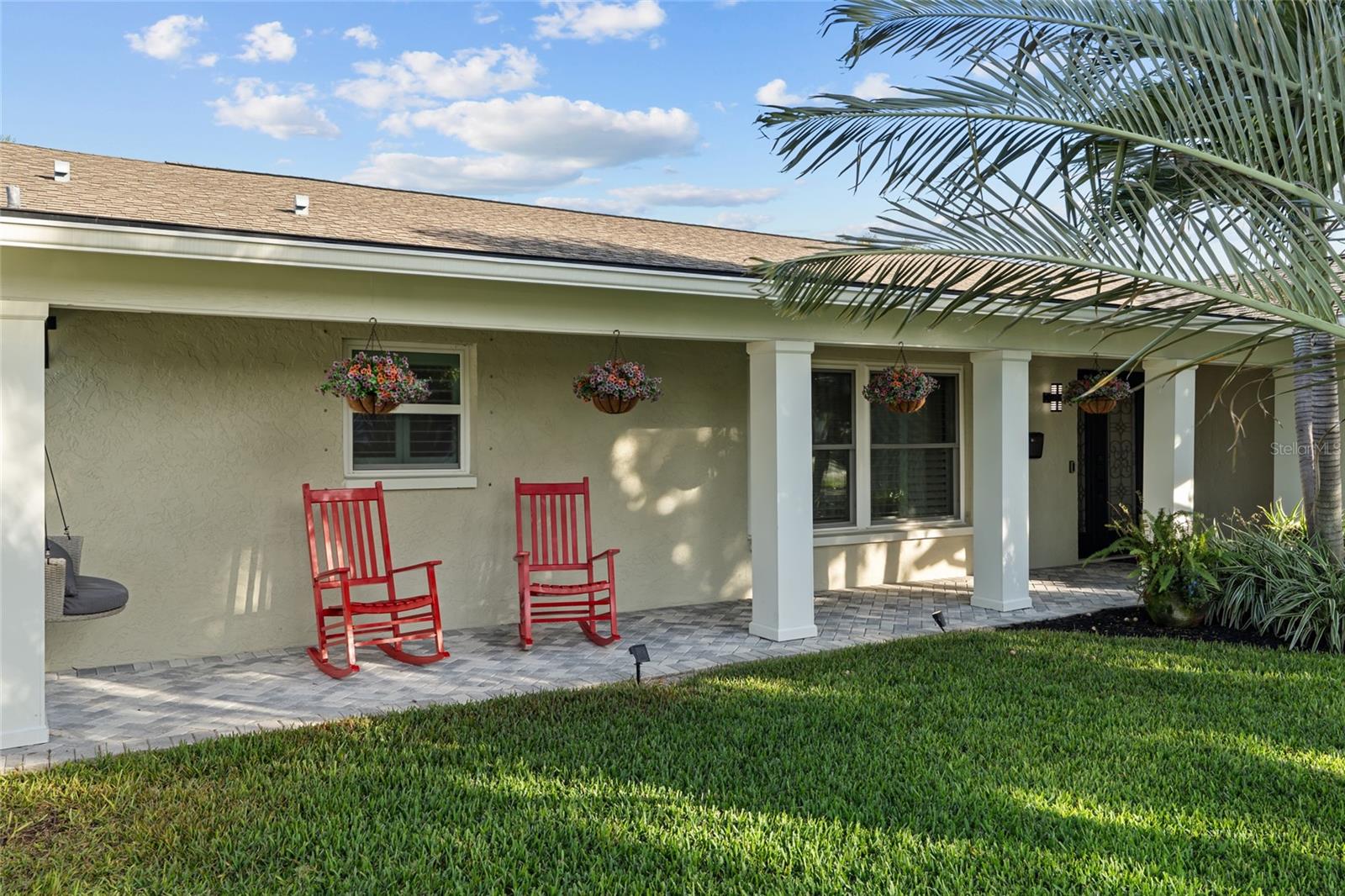 4592 40th, St Petersburg, FL 33711