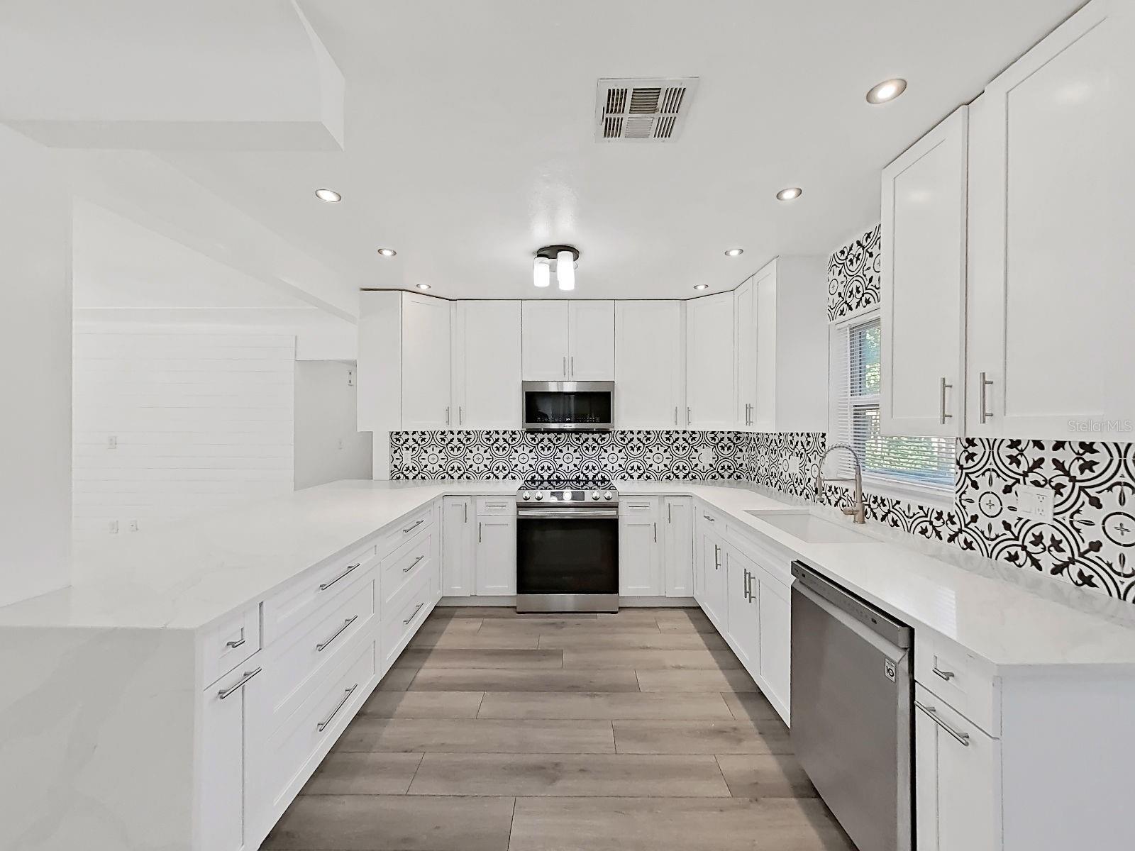1837 Audrey, Clearwater, FL 33759