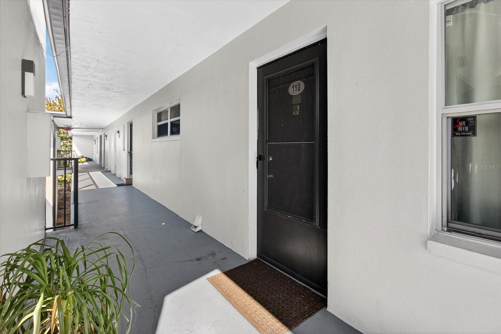 1146 King Arthur Unit 110, Dunedin, FL 34698