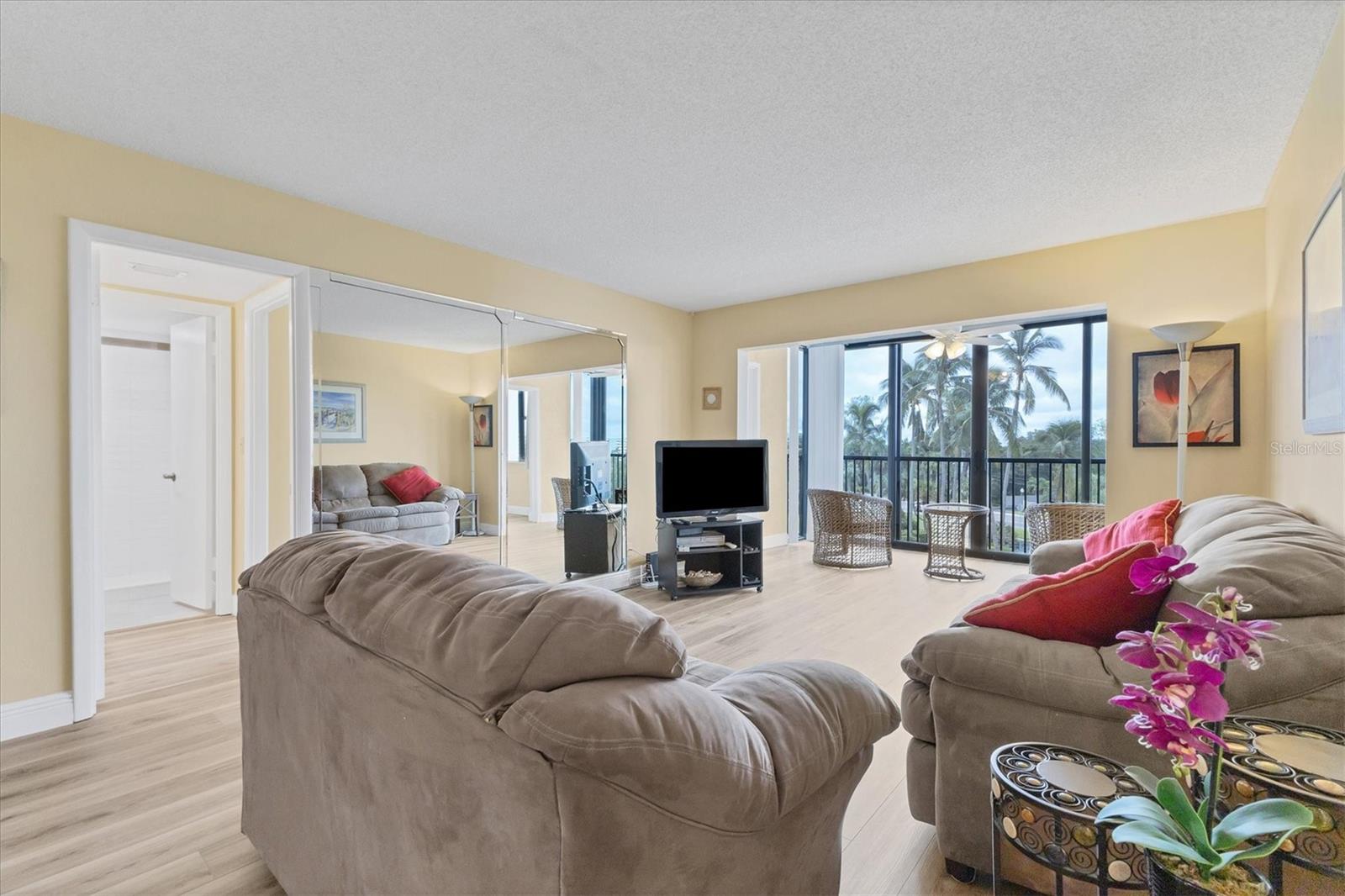 5855 Midnight Pass Unit 420, Sarasota, FL 34242