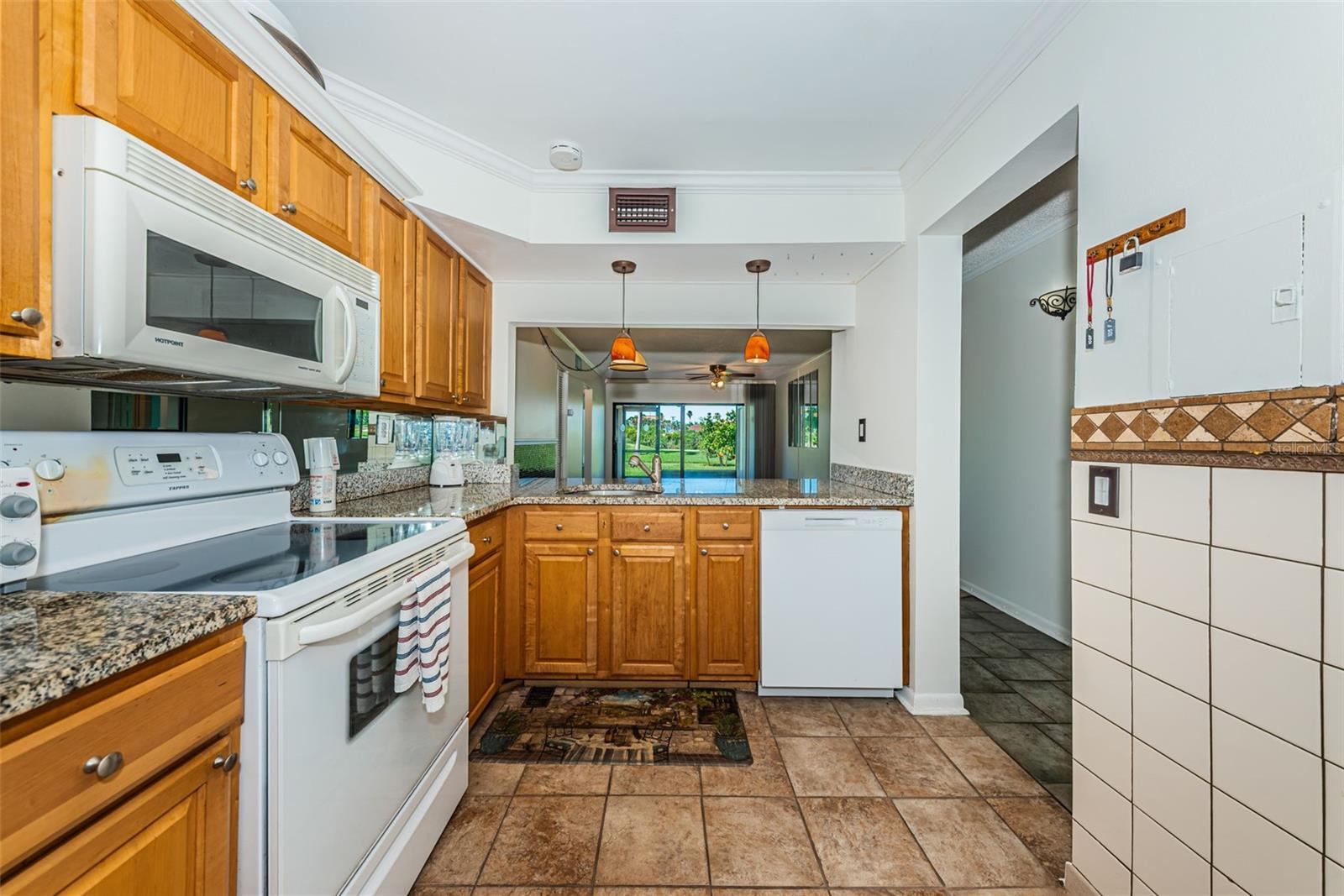 6269 Palma del Mar Unit 105, St Petersburg, FL 33715