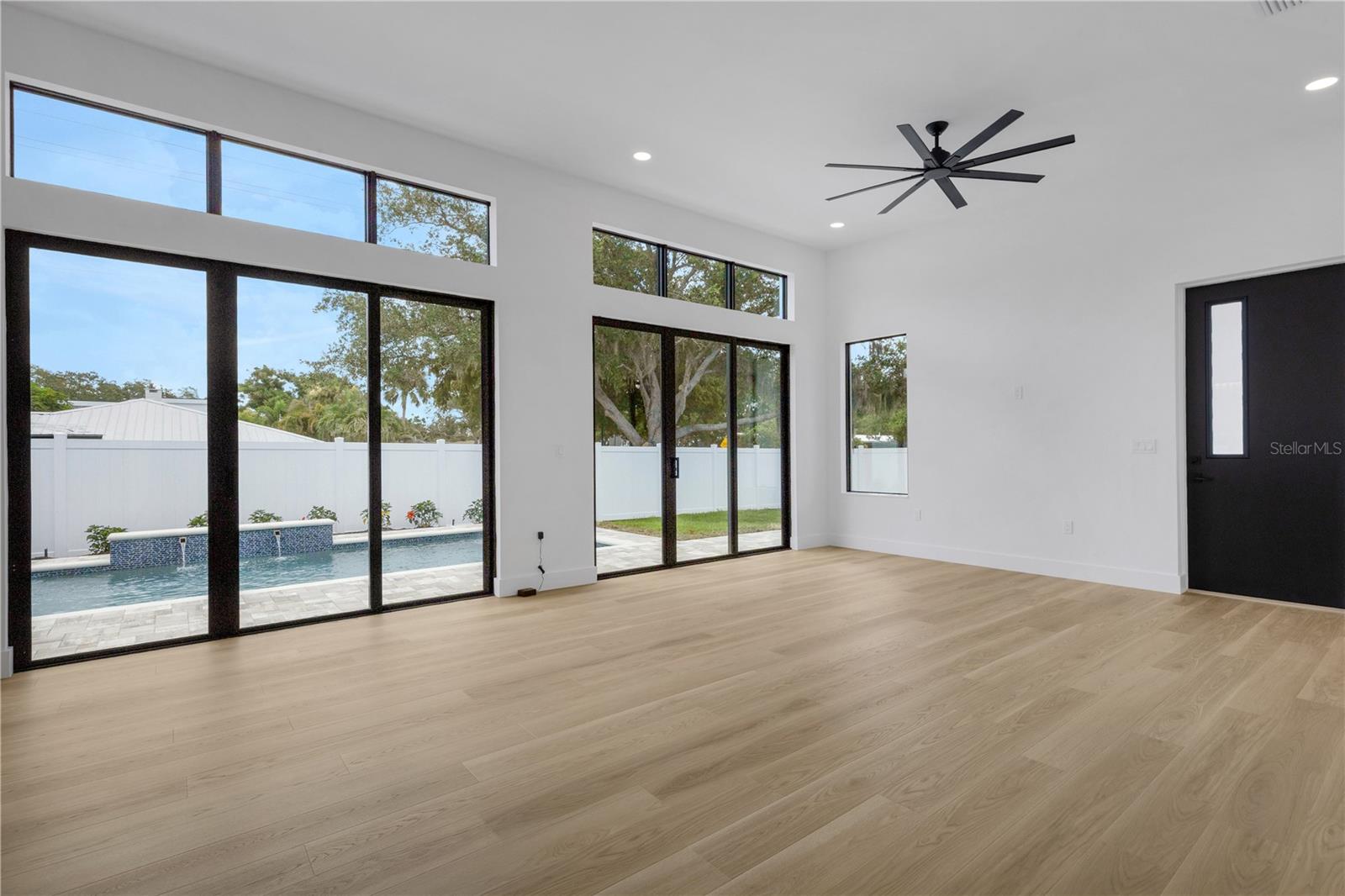 2079 Hibiscus, Sarasota, FL 34239