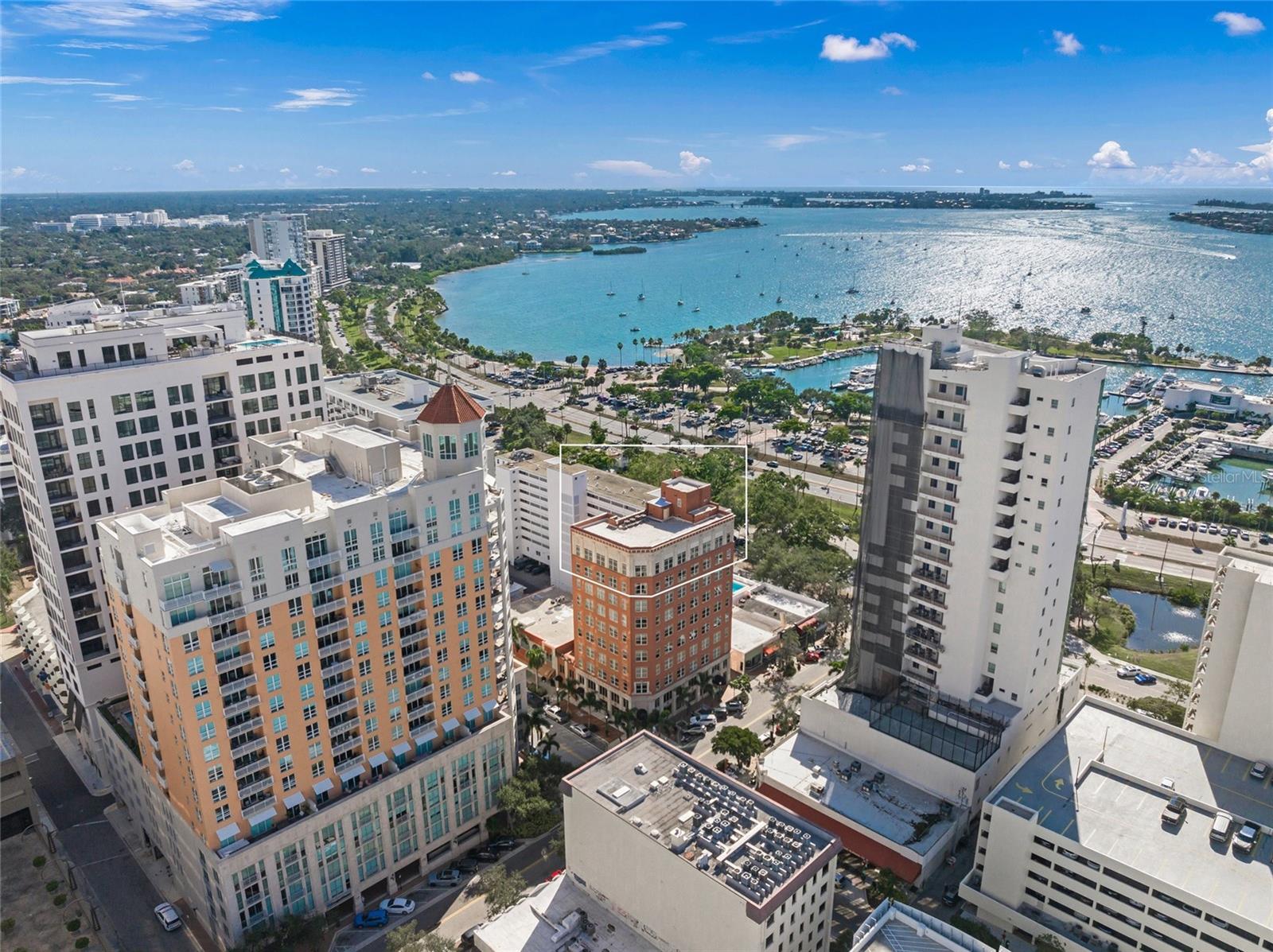 1330 Main Unit Ph 9 & 10, Sarasota, FL 34236