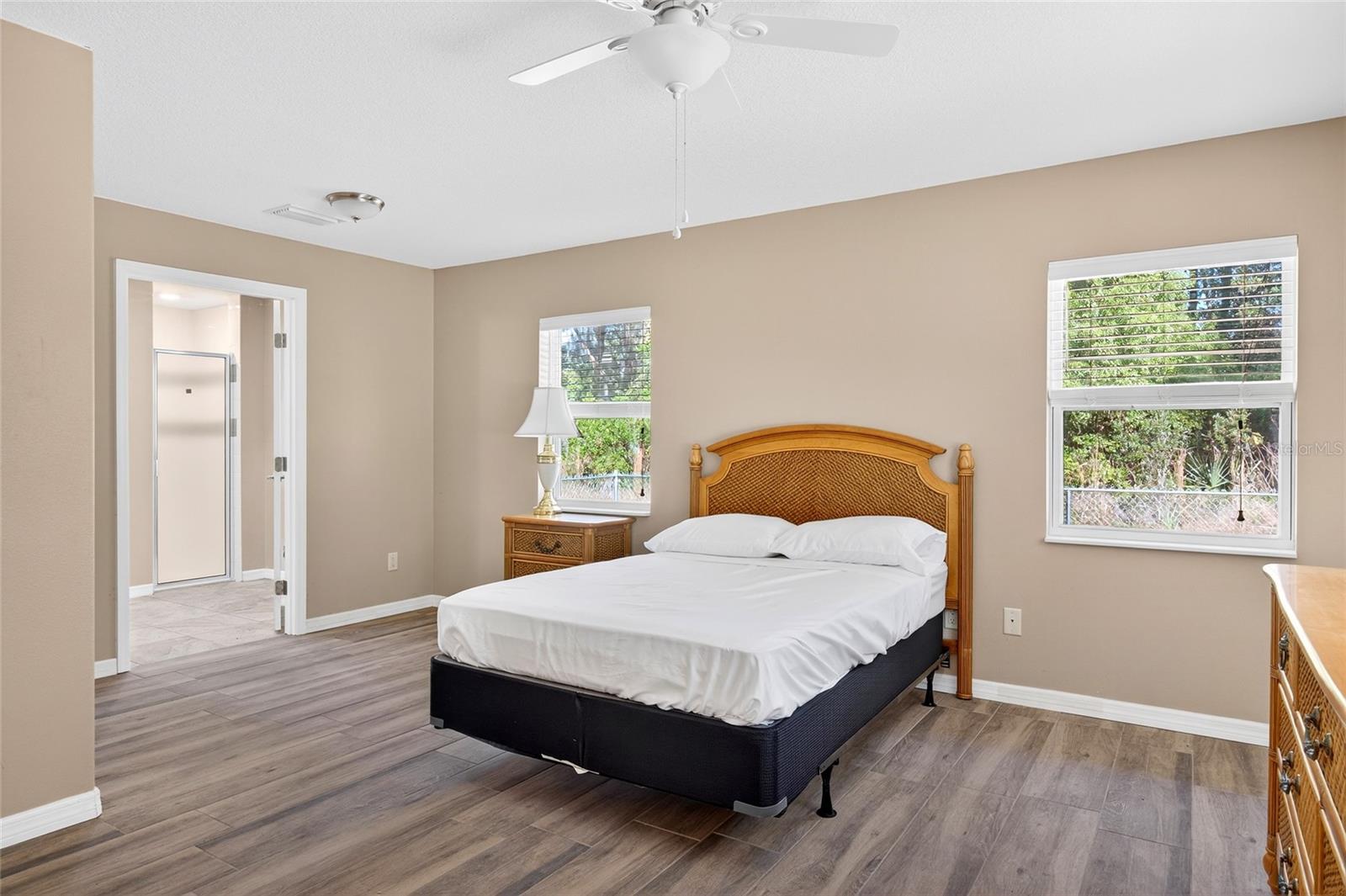 201 West, Interlachen, FL 32148